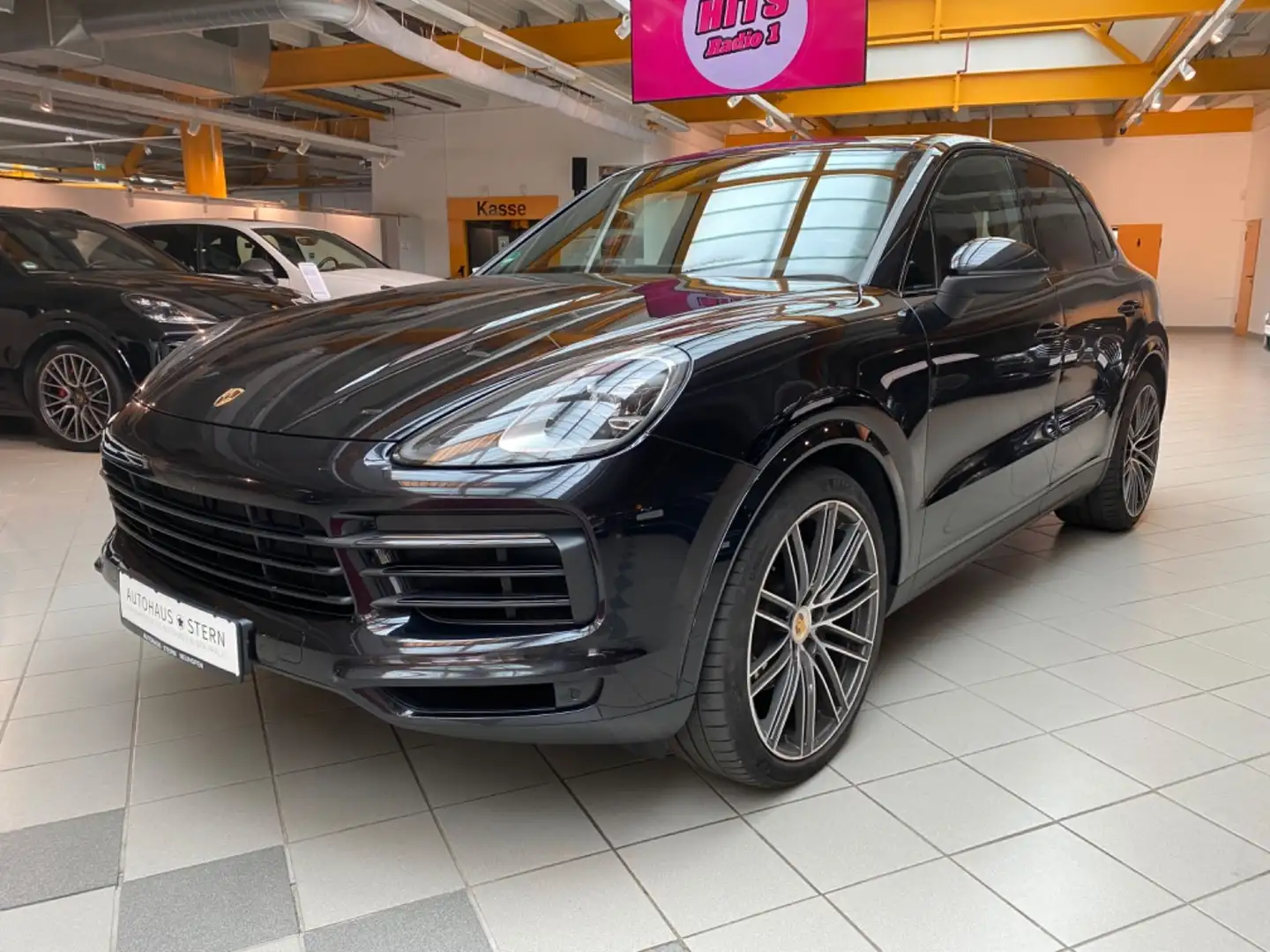 Porsche Cayenne |Approved|Panorama|Kamera|AppleCarPlay|BT Чорний - 1