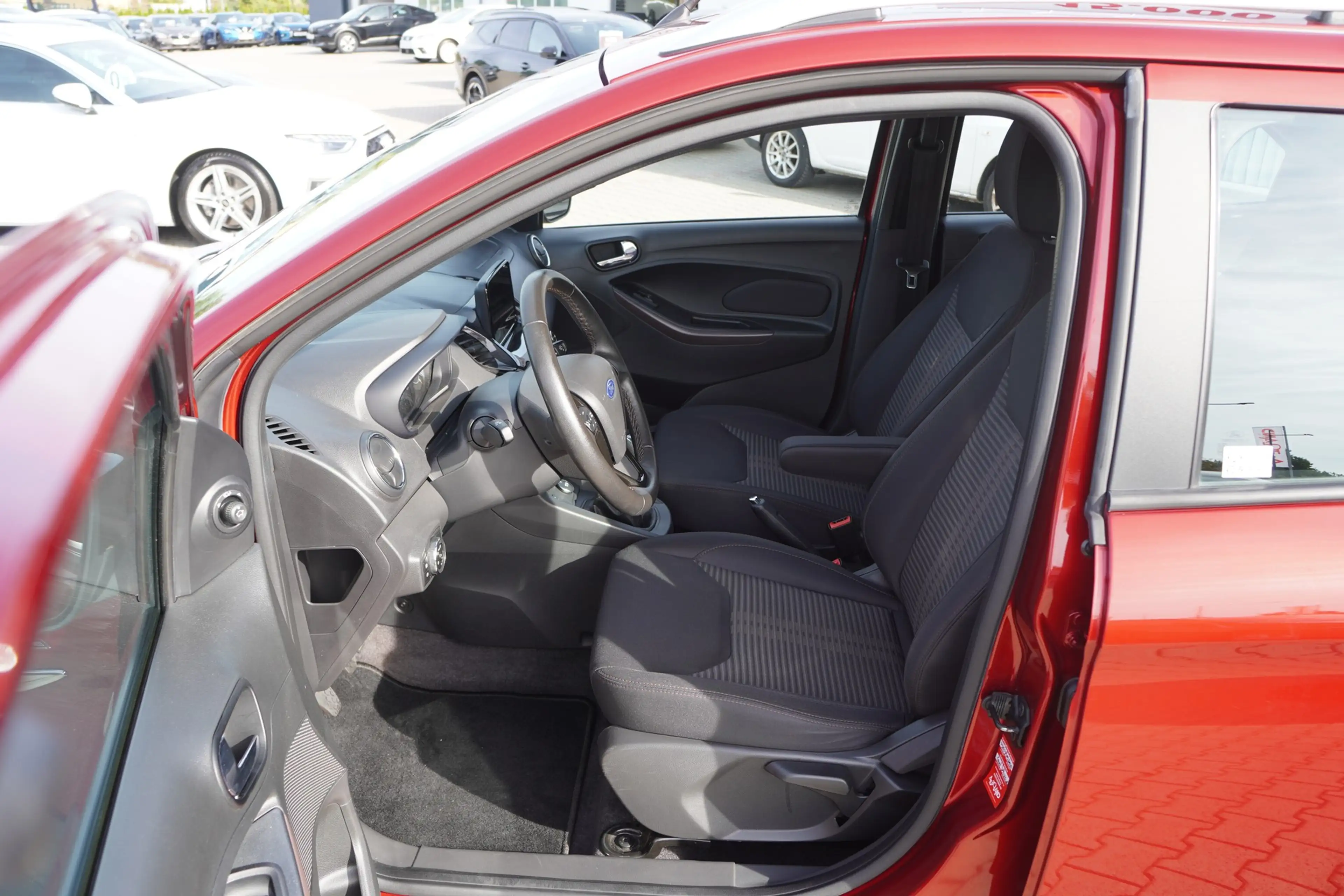 Ford Ka/Ka+ KA+ Active Klimaaut. Android Apple Sitzheizung — photo 12