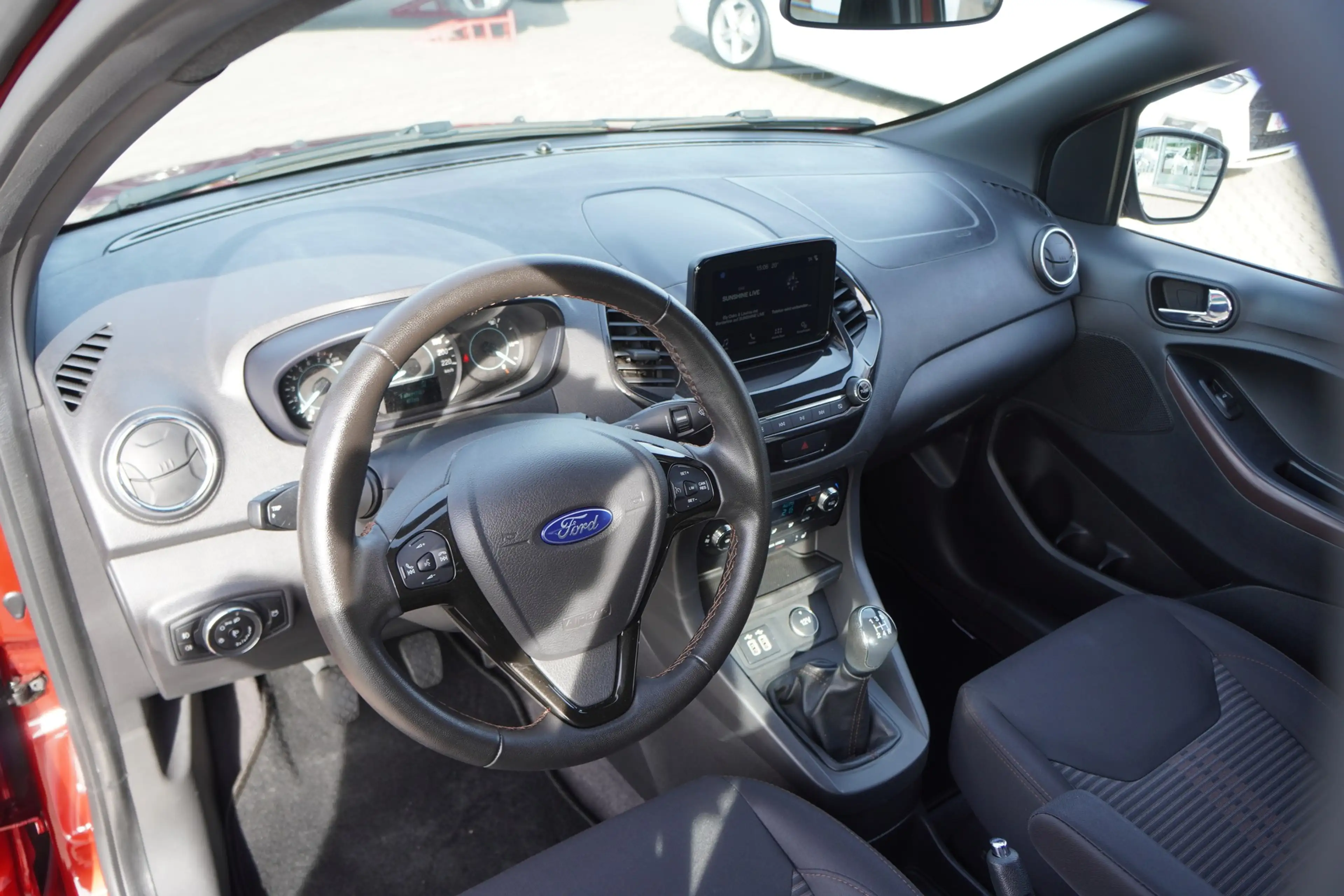 Ford Ka/Ka+ KA+ Active Klimaaut. Android Apple Sitzheizung — photo 11