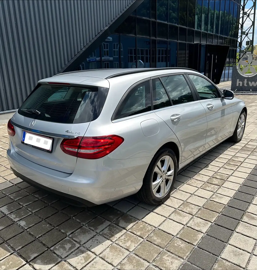 Mercedes-Benz C 220 d 4Matic T 9G-TRONIC - 2