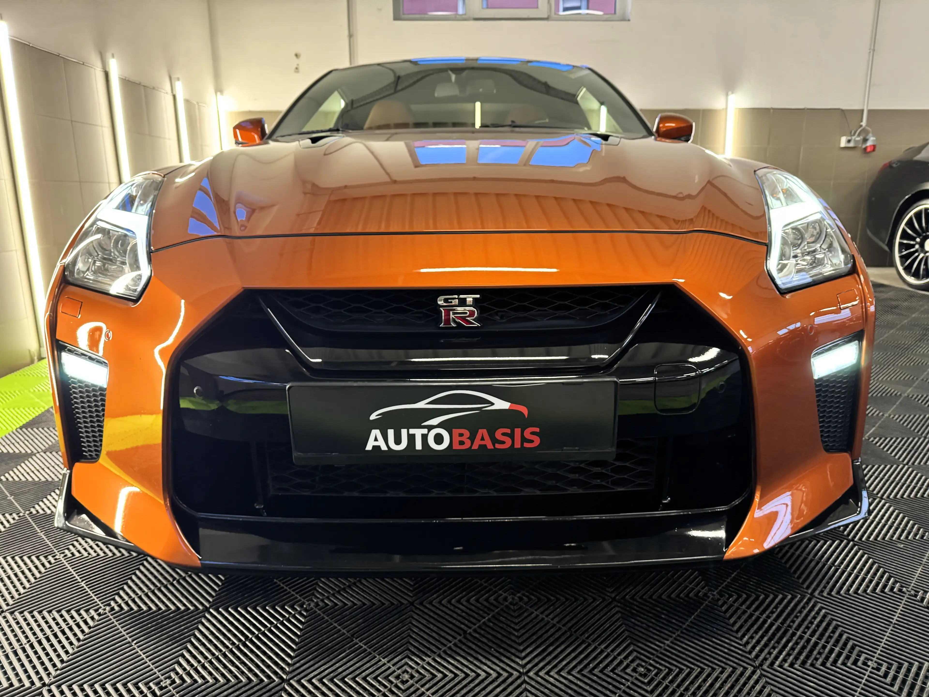 Nissan GT-R R35 Prestige Edition Katsura Orange/Bose/Carbon — photo 4