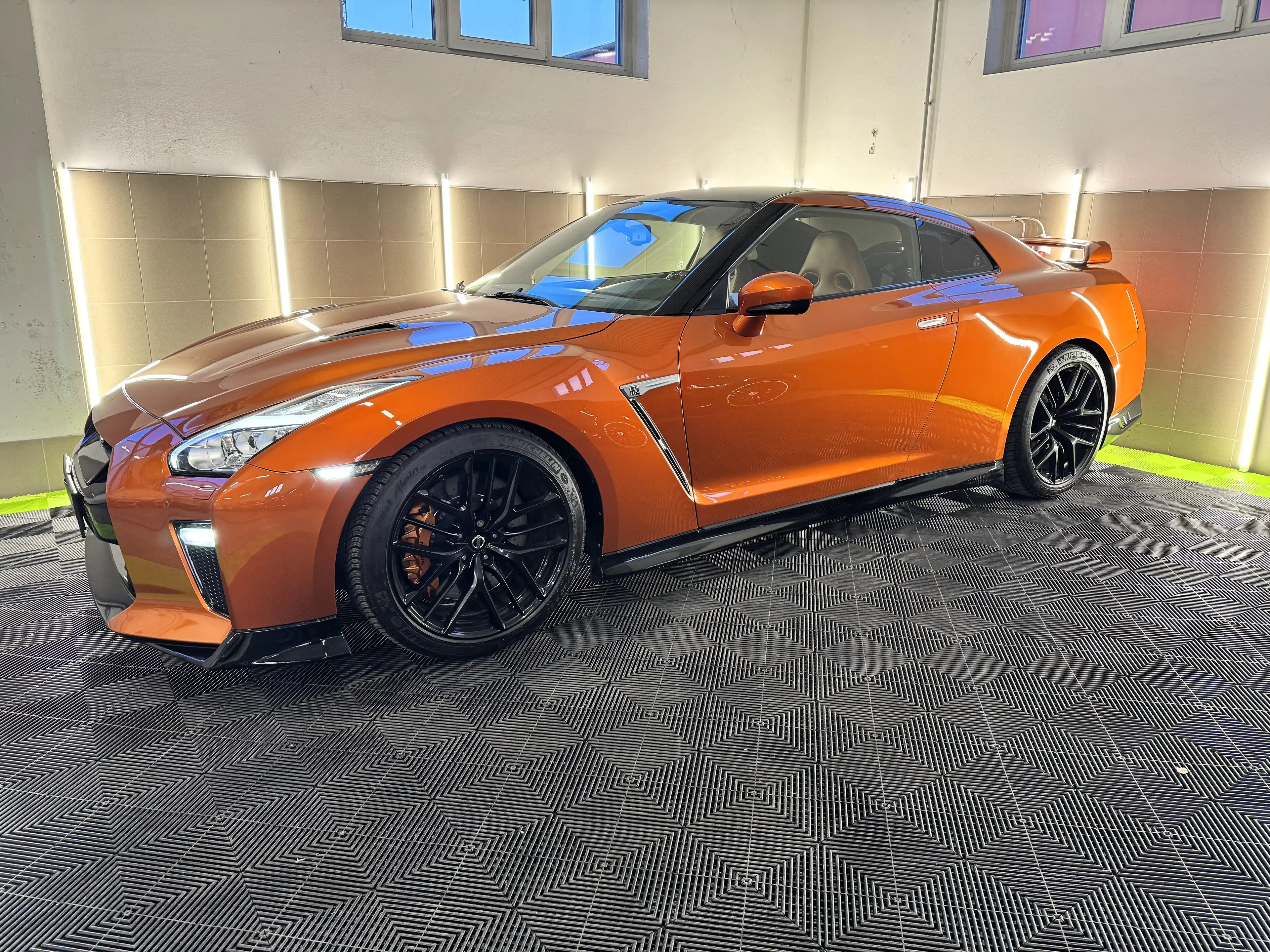 Nissan GT-R R35 Prestige Edition Katsura Orange/Bose/Carbon — photo 2