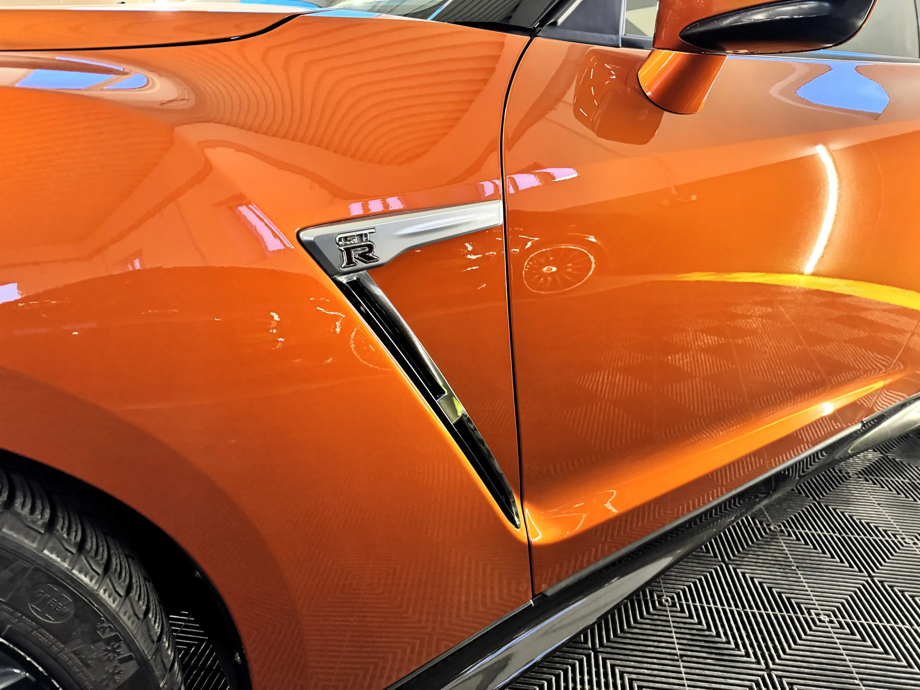 Nissan GT-R R35 Prestige Edition Katsura Orange/Bose/Carbon — photo 7