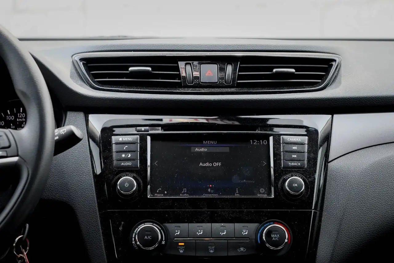 Nissan Qashqai снимка Nissan Qashqai