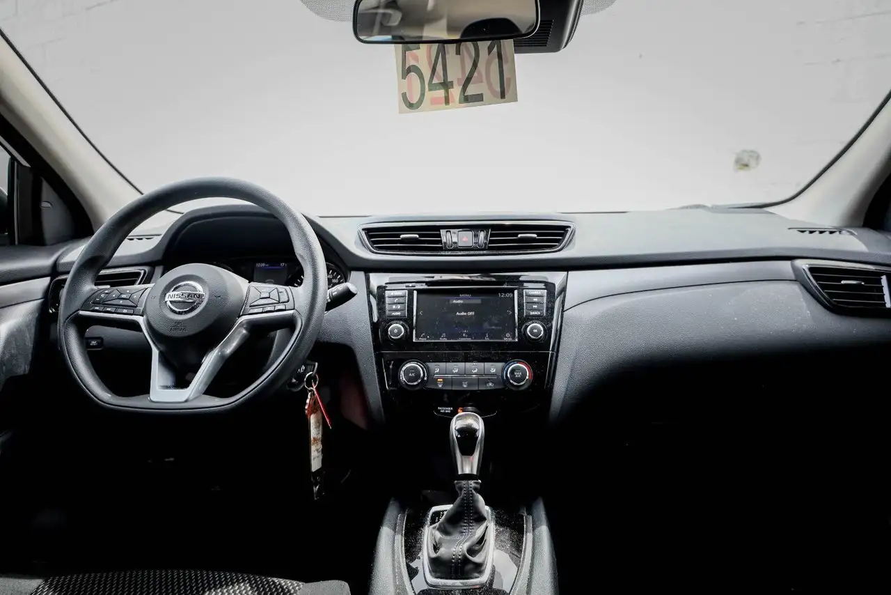 Nissan Qashqai снимка Nissan Qashqai