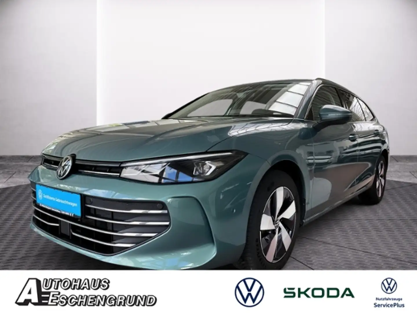 Volkswagen Passat Variant 1.5 TSI DSG BUSINESS AHK NAVI IQ.DRIVE GJR AREA V Zelená - 1