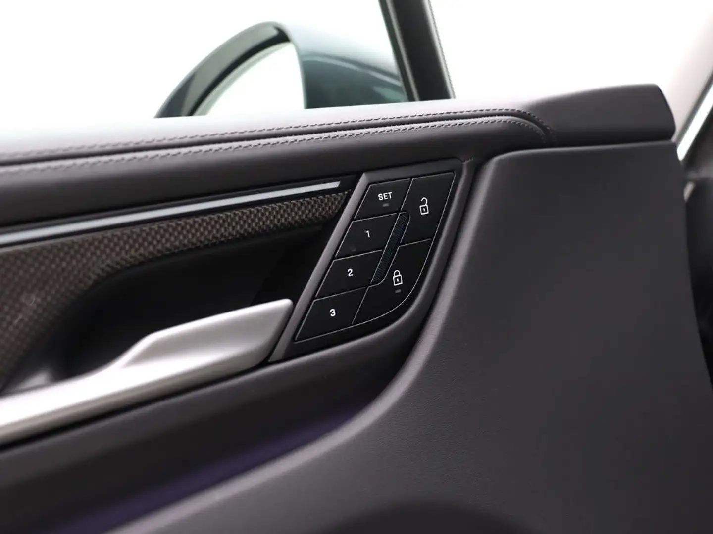 Porsche Macan Macan Turbo Electric Gris - 2