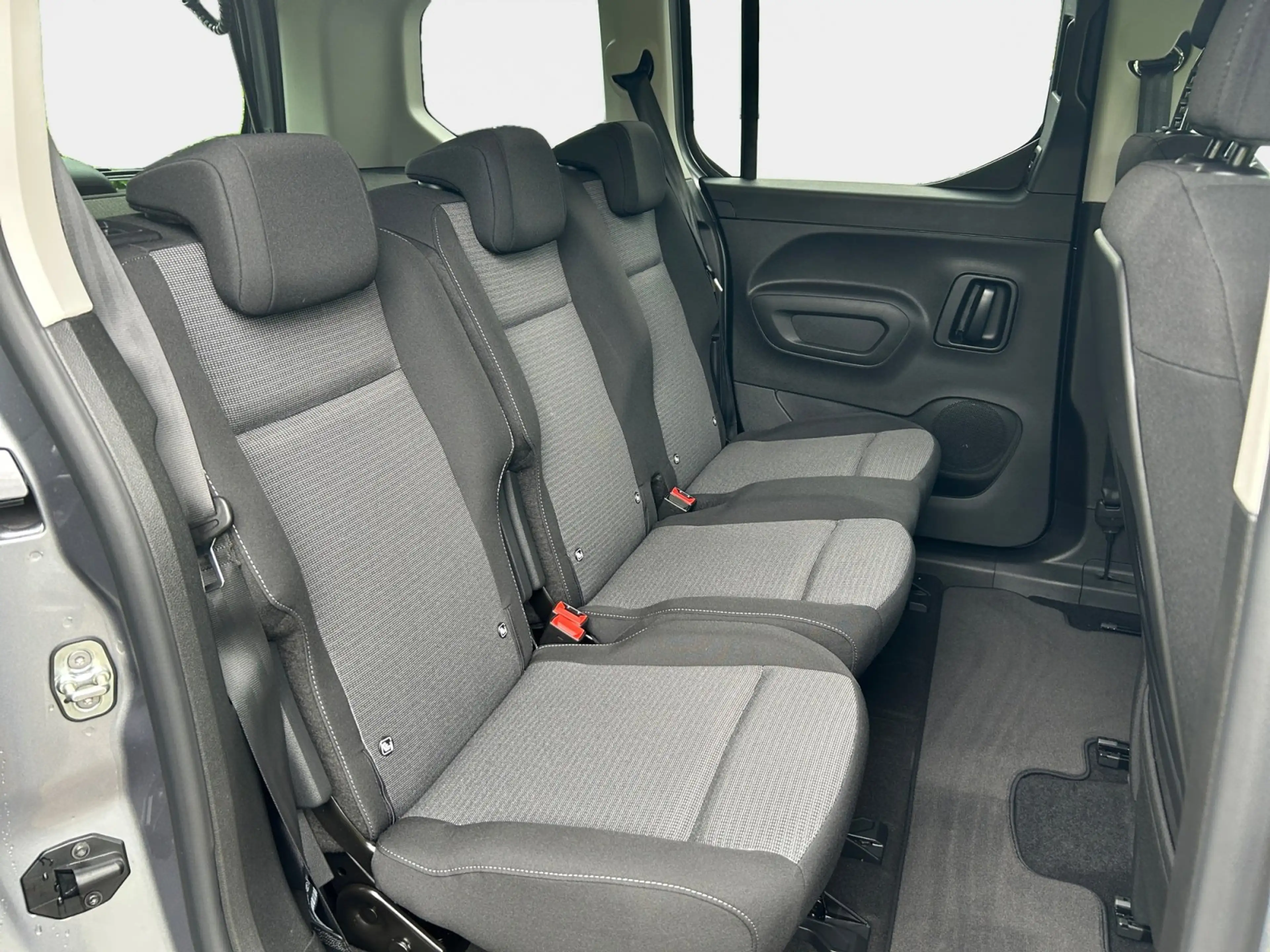 Toyota Proace City Verso Teamplayer L1 1.2-P 110 2xKlima — photo 11