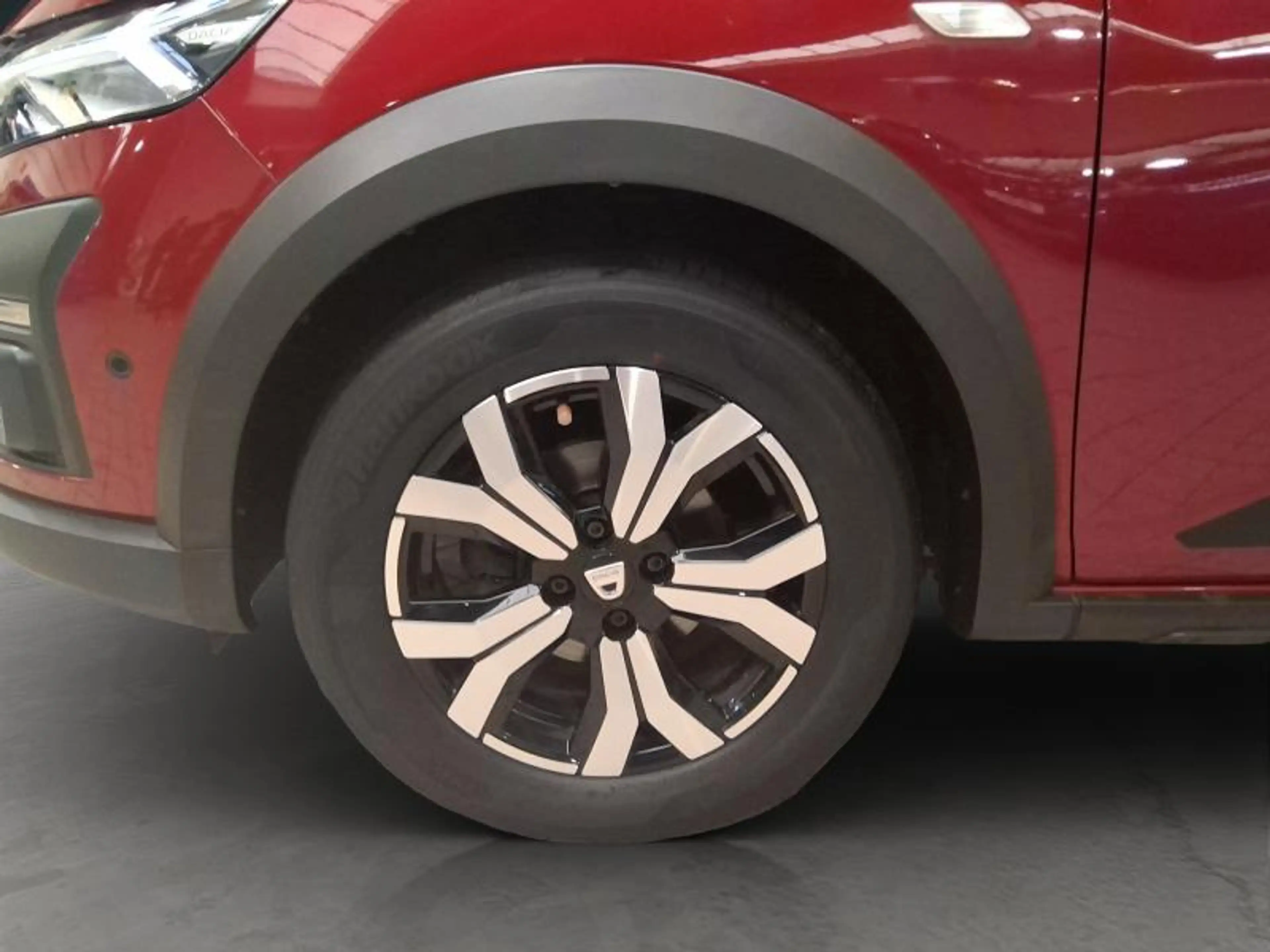 Dacia Sandero Stepway Plus ECO-G 100 — photo 9