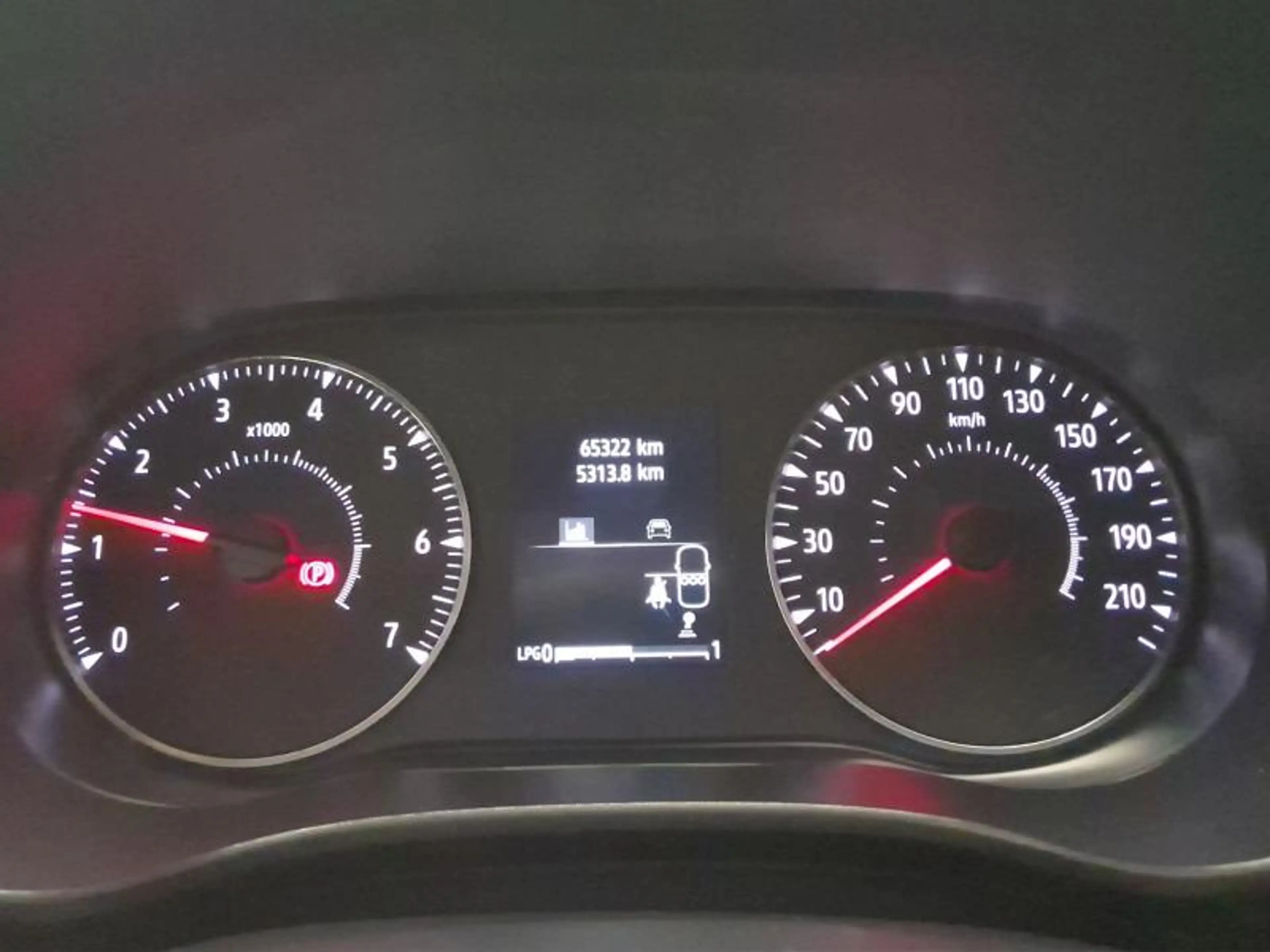 Dacia Sandero Stepway Plus ECO-G 100 — photo 11