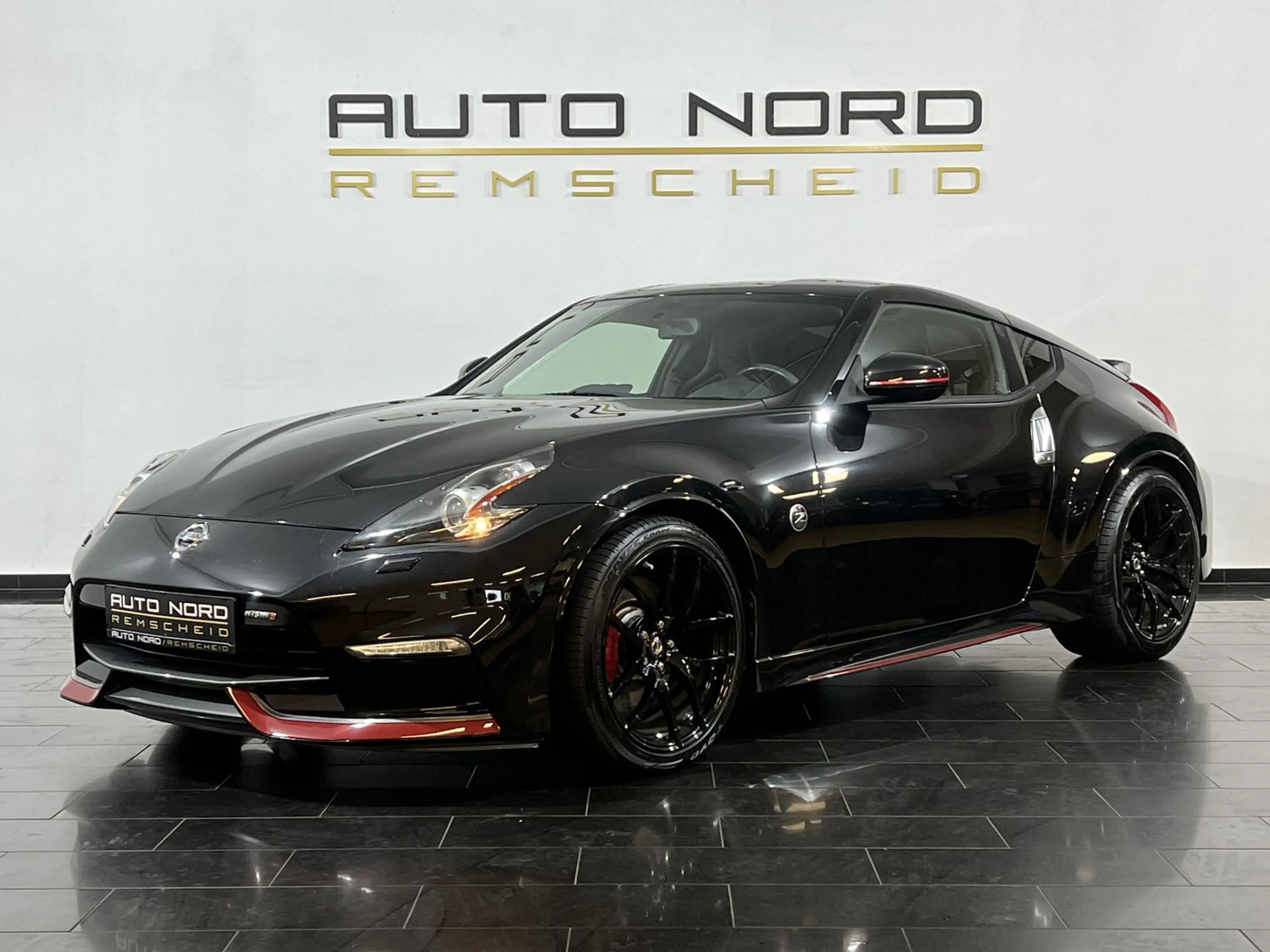 Nissan 370Z Nismo*Schale*Kamera*OPTIK*Navi*Bose* — photo 11