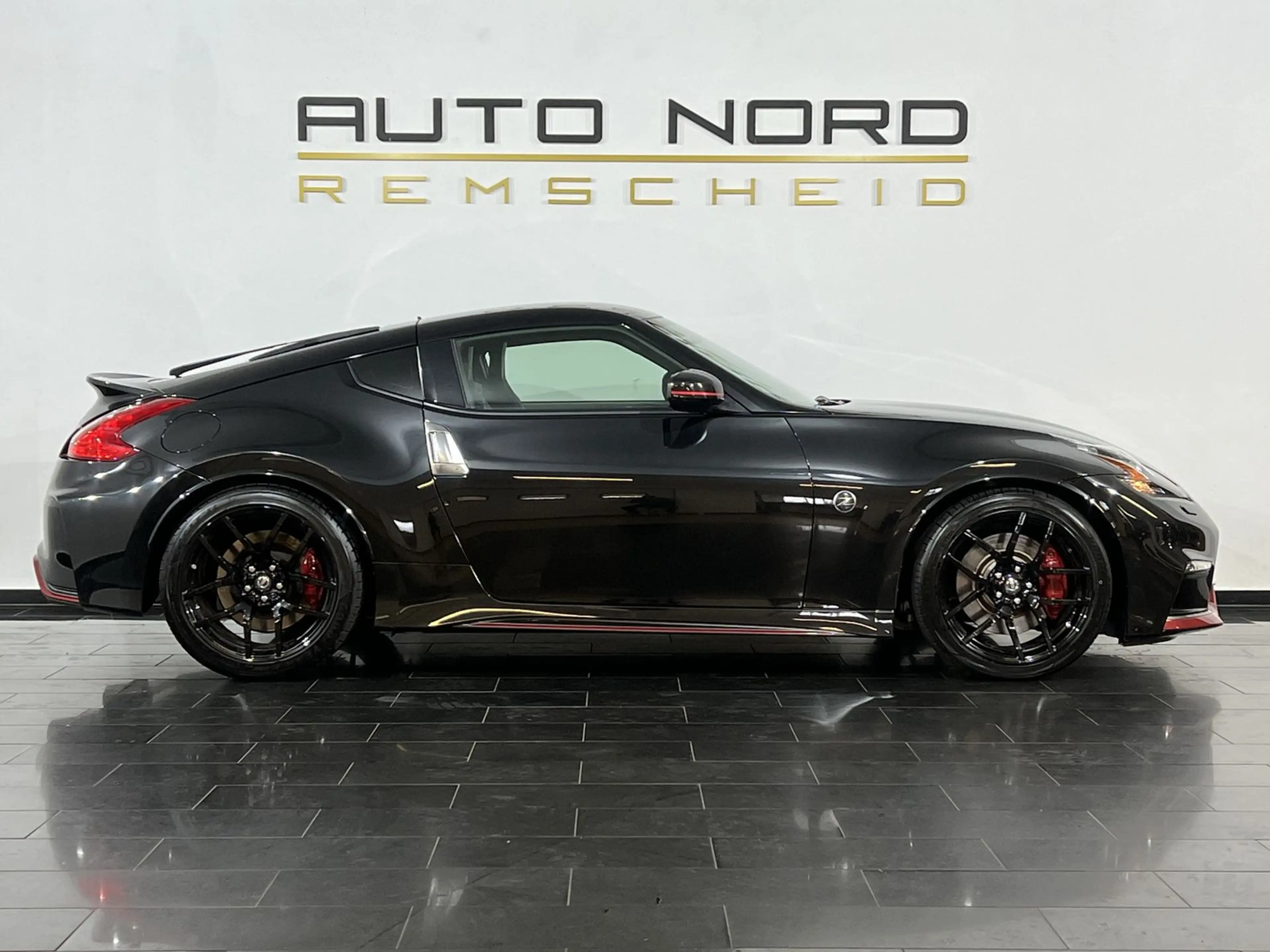 Nissan 370Z Nismo*Schale*Kamera*OPTIK*Navi*Bose* — photo 4