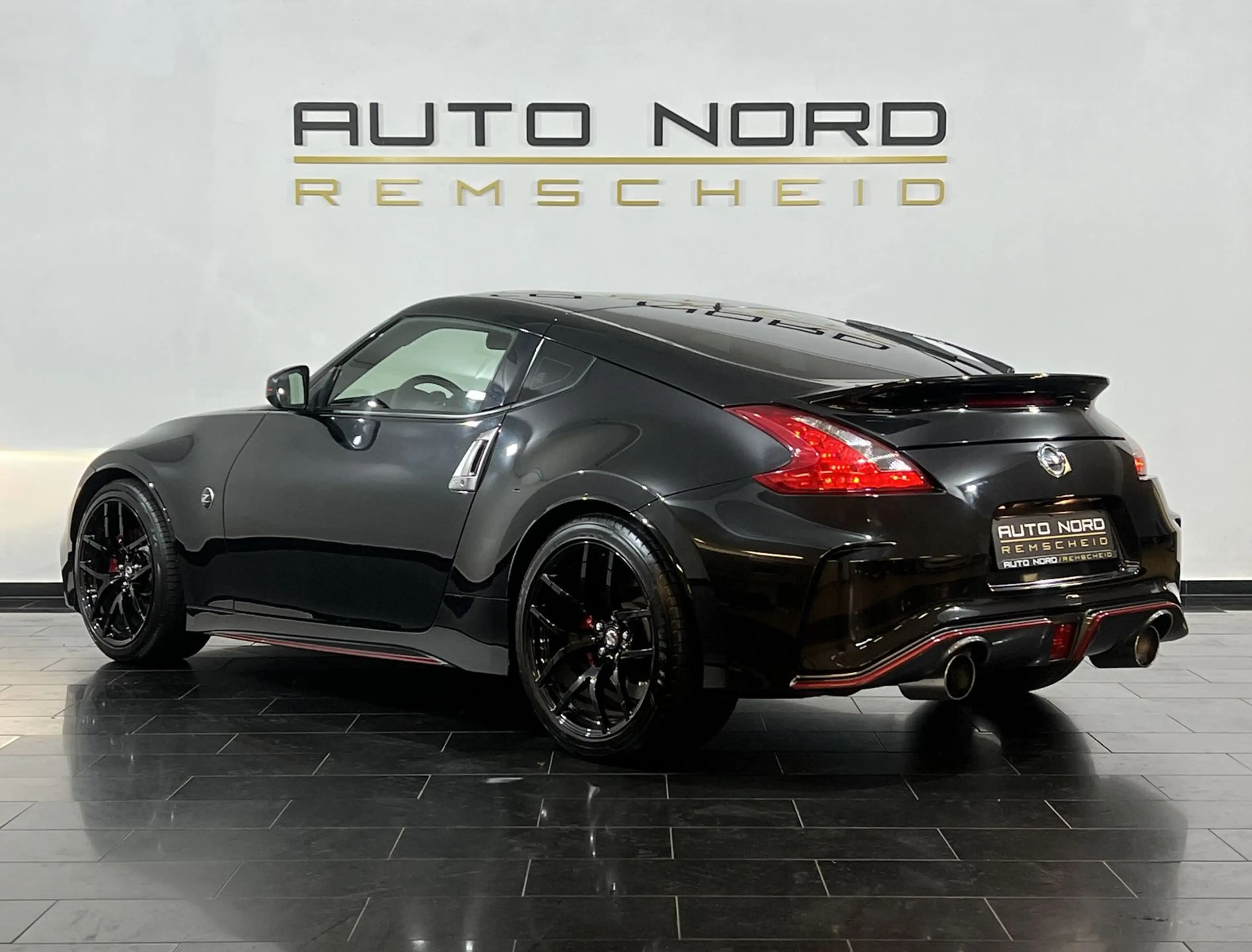 Nissan 370Z Nismo*Schale*Kamera*OPTIK*Navi*Bose* — photo 7