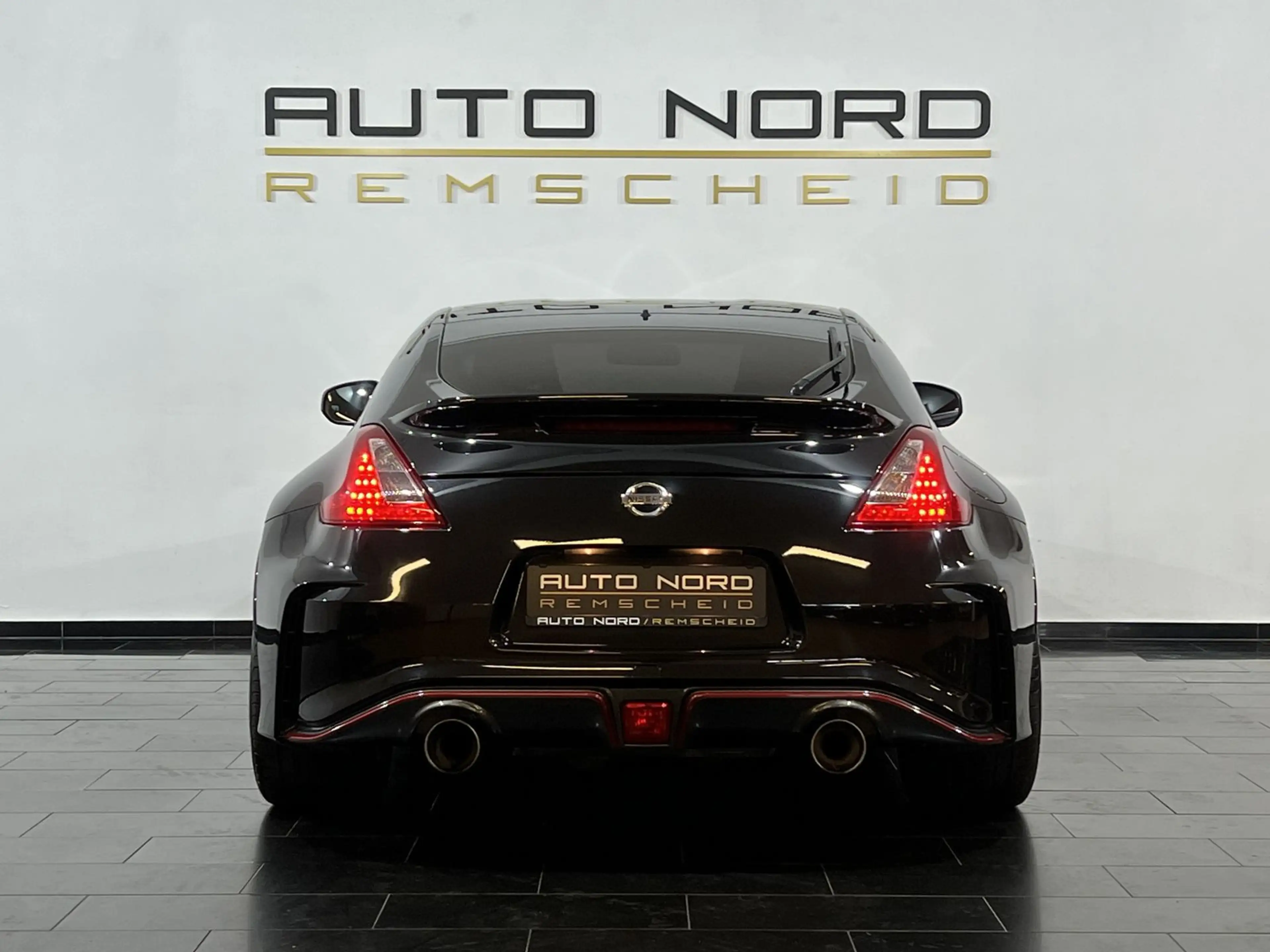Nissan 370Z Nismo*Schale*Kamera*OPTIK*Navi*Bose* — photo 6