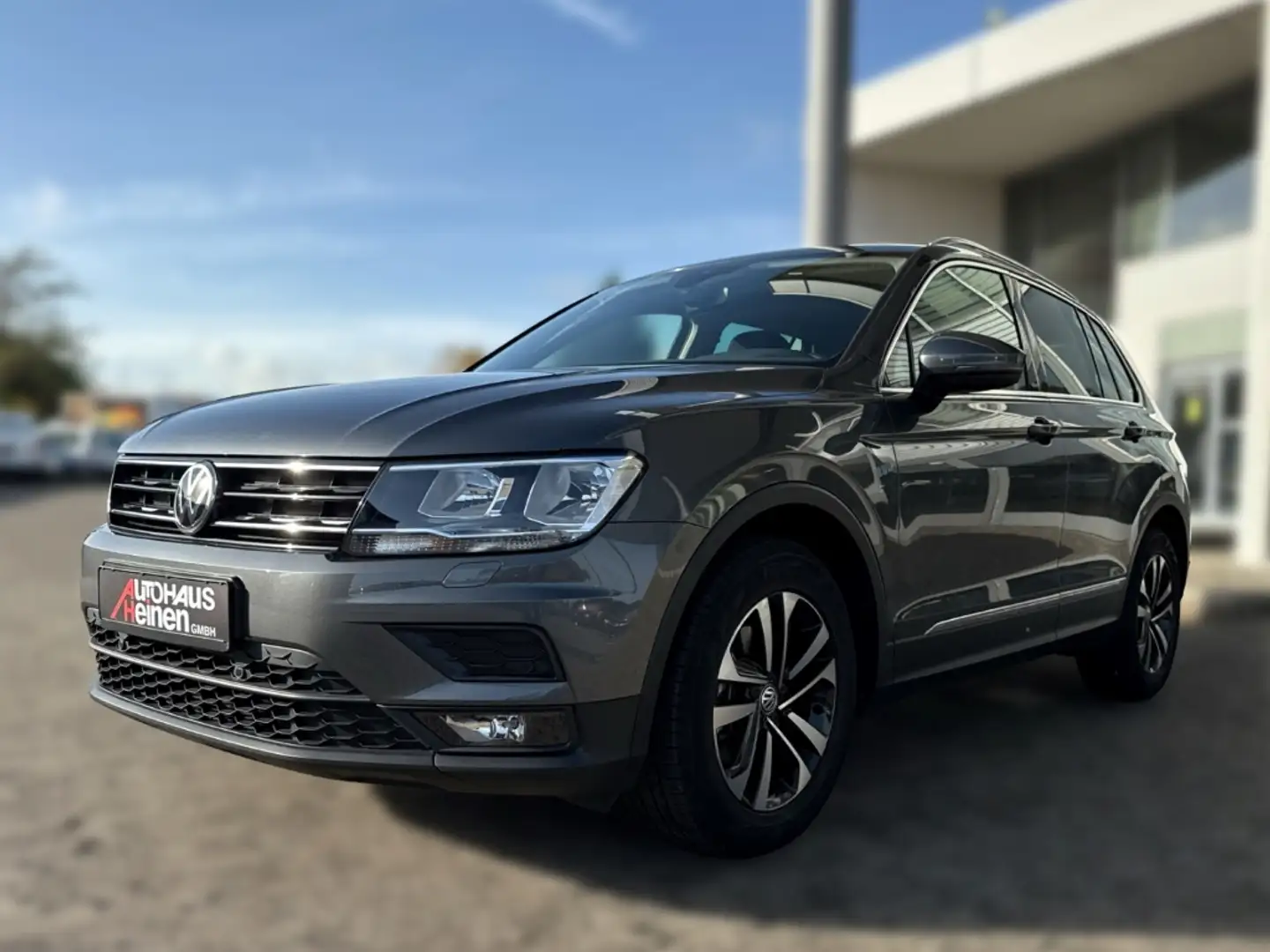 Volkswagen Tiguan Comfortline BMT Start-Stopp Navi Apple CarPlay And Grau - 2