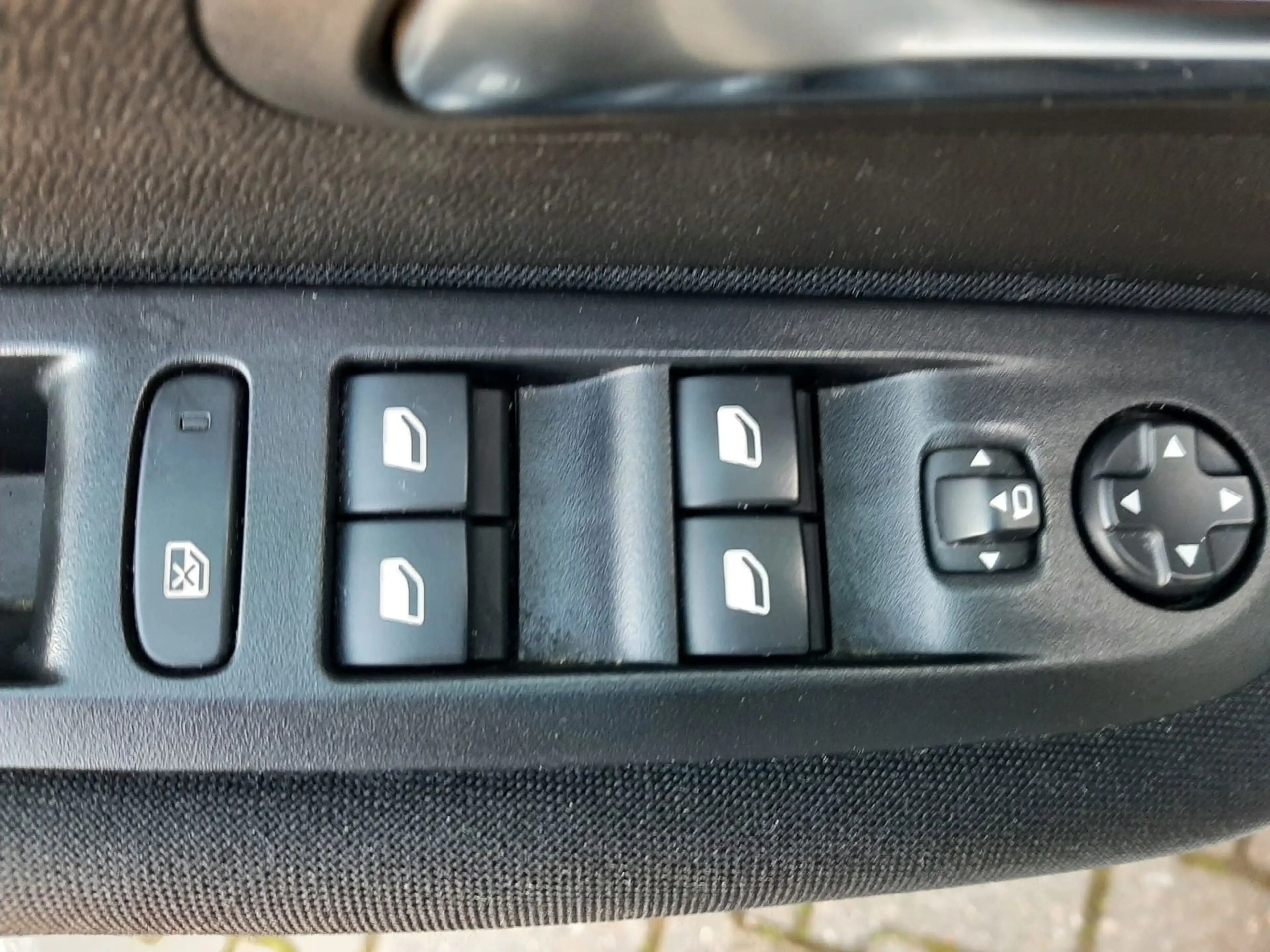 Peugeot 208 1.2 PureTech Active Pack navi clima cruise riem ve — photo 8