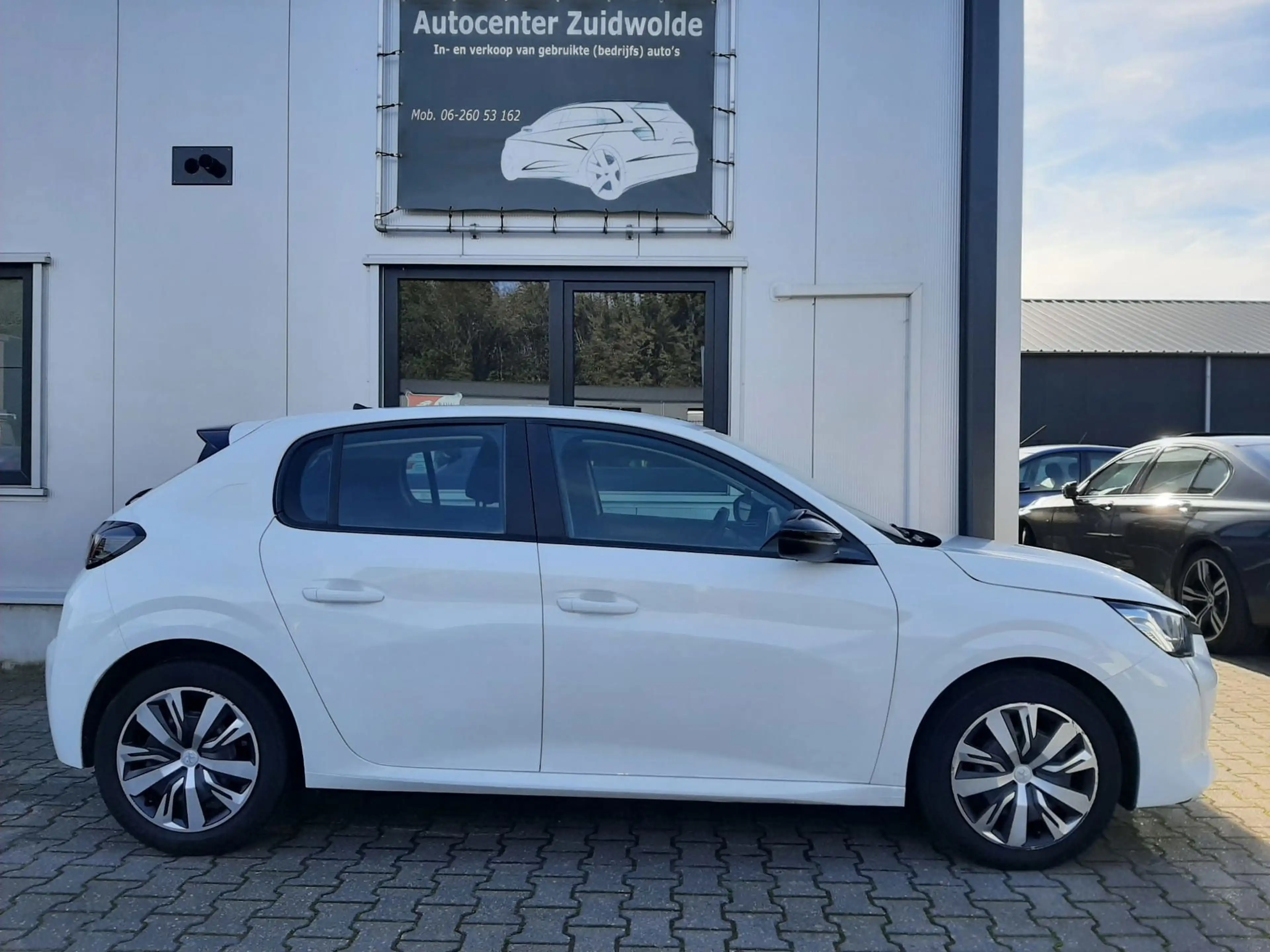 Peugeot 208 1.2 PureTech Active Pack navi clima cruise riem ve — photo 5