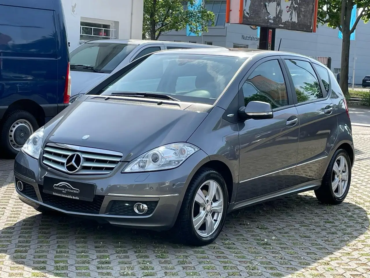 Mercedes-Benz A 200
