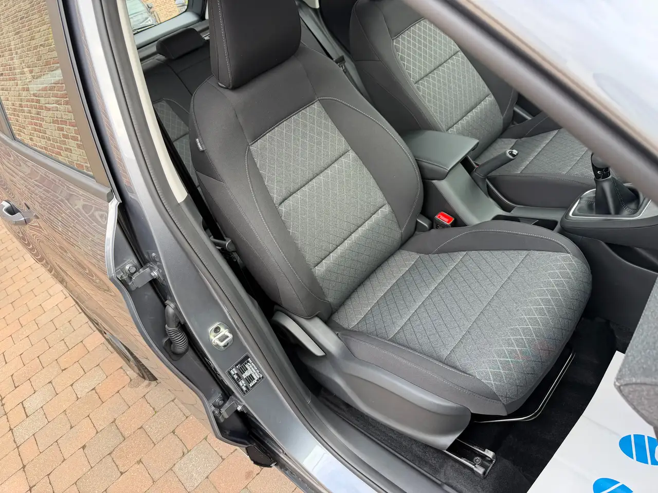 MG ZS 1.5i Comfort 115PK NAV CARPLAY CAM NEW/MODEL 0KM 27
