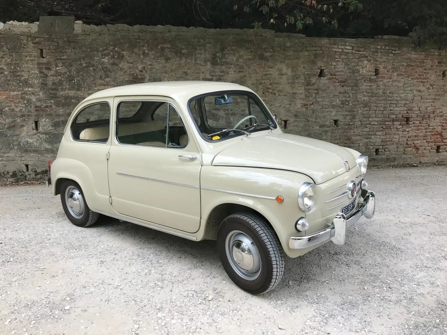Fiat 600 D Beżowy - 1
