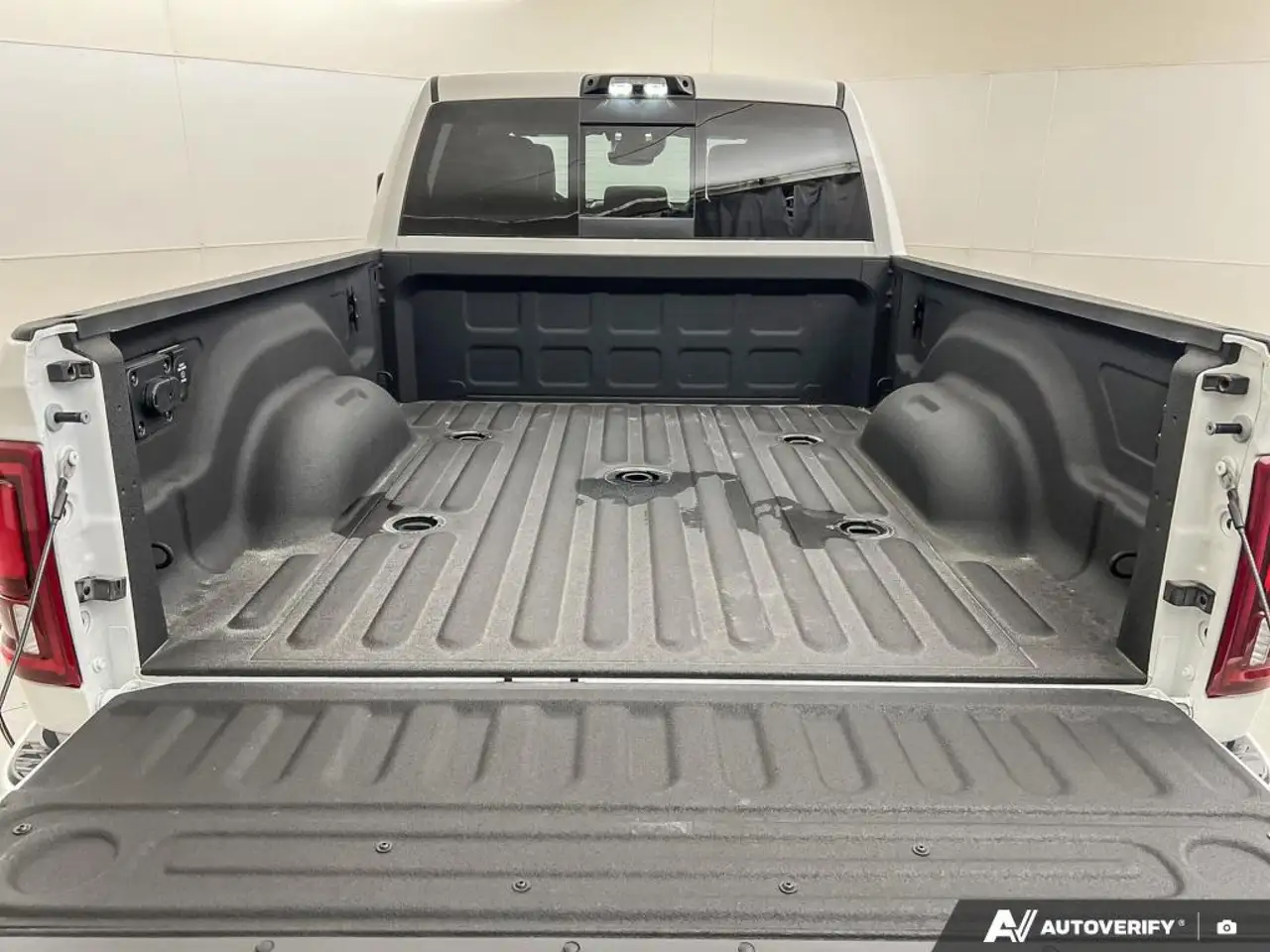 RAM 2500 снимка RAM 2500