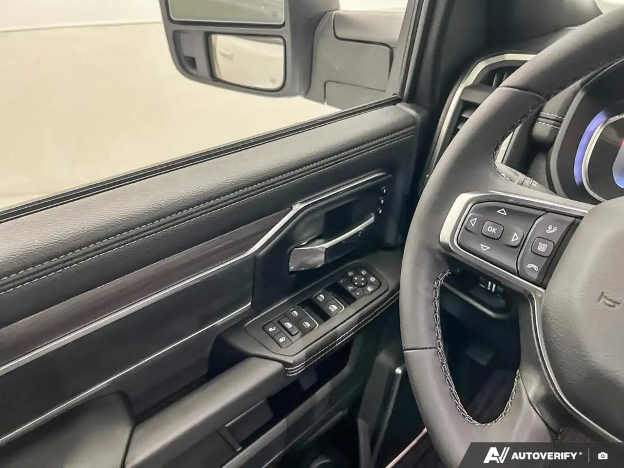 RAM 2500 снимка RAM 2500