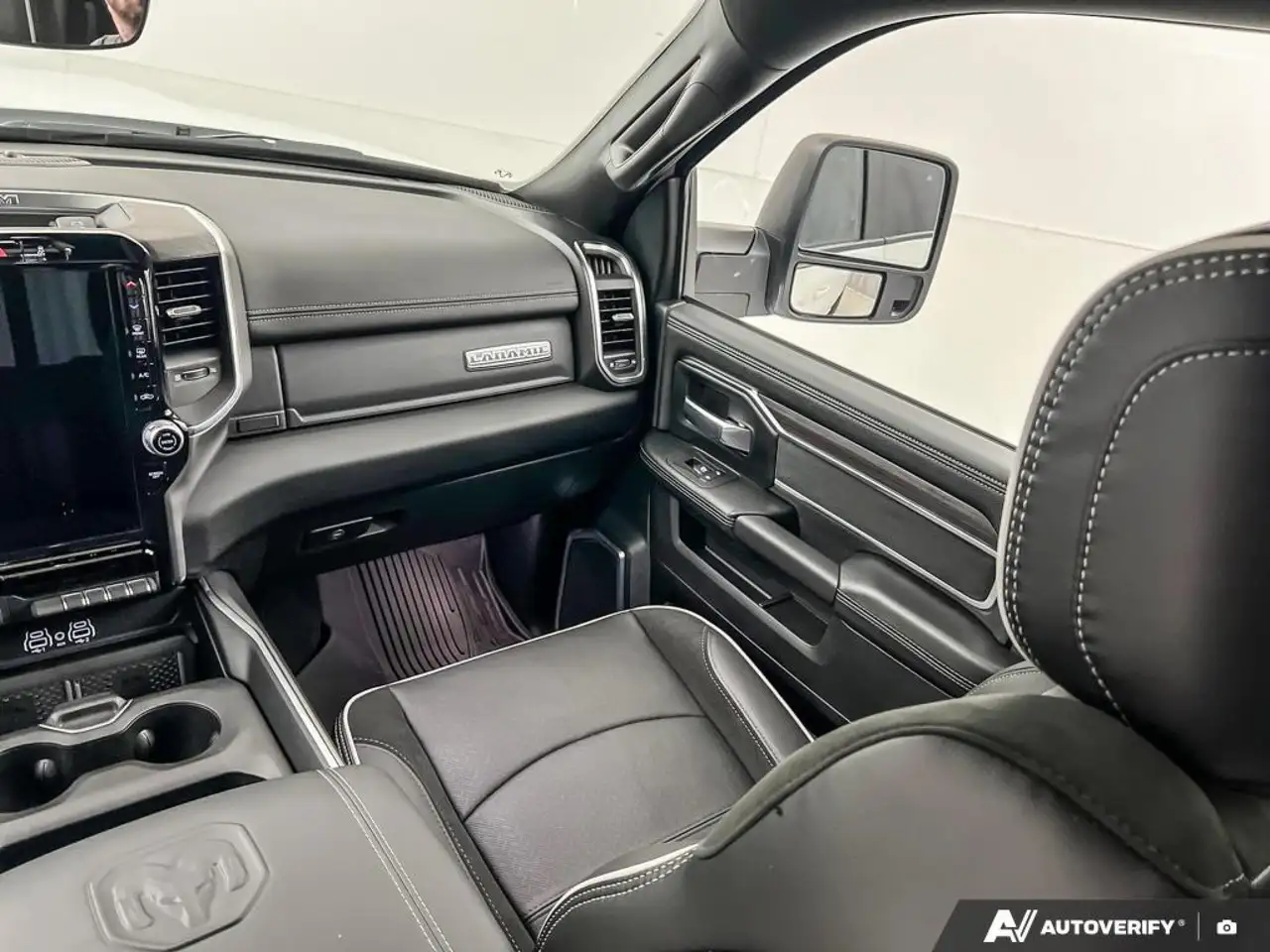 RAM 2500 снимка RAM 2500