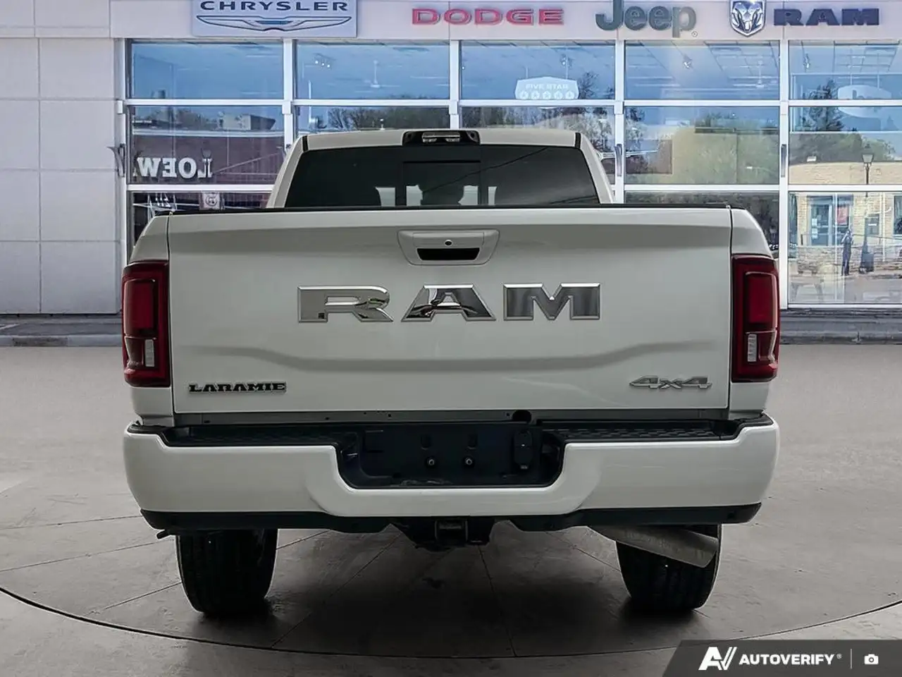 RAM 2500 снимка RAM 2500