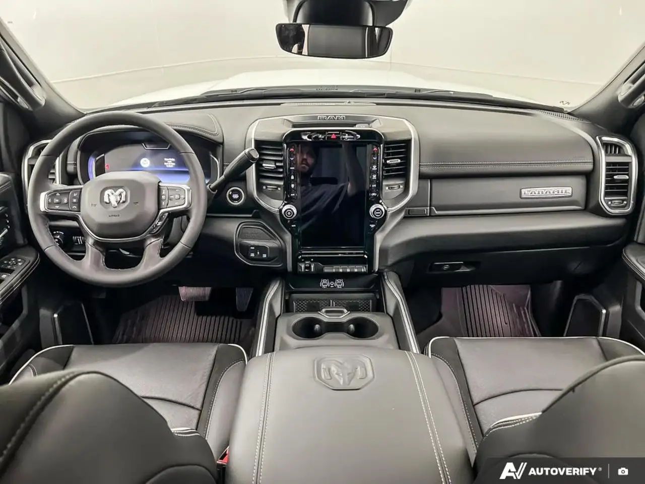 RAM 2500 снимка RAM 2500
