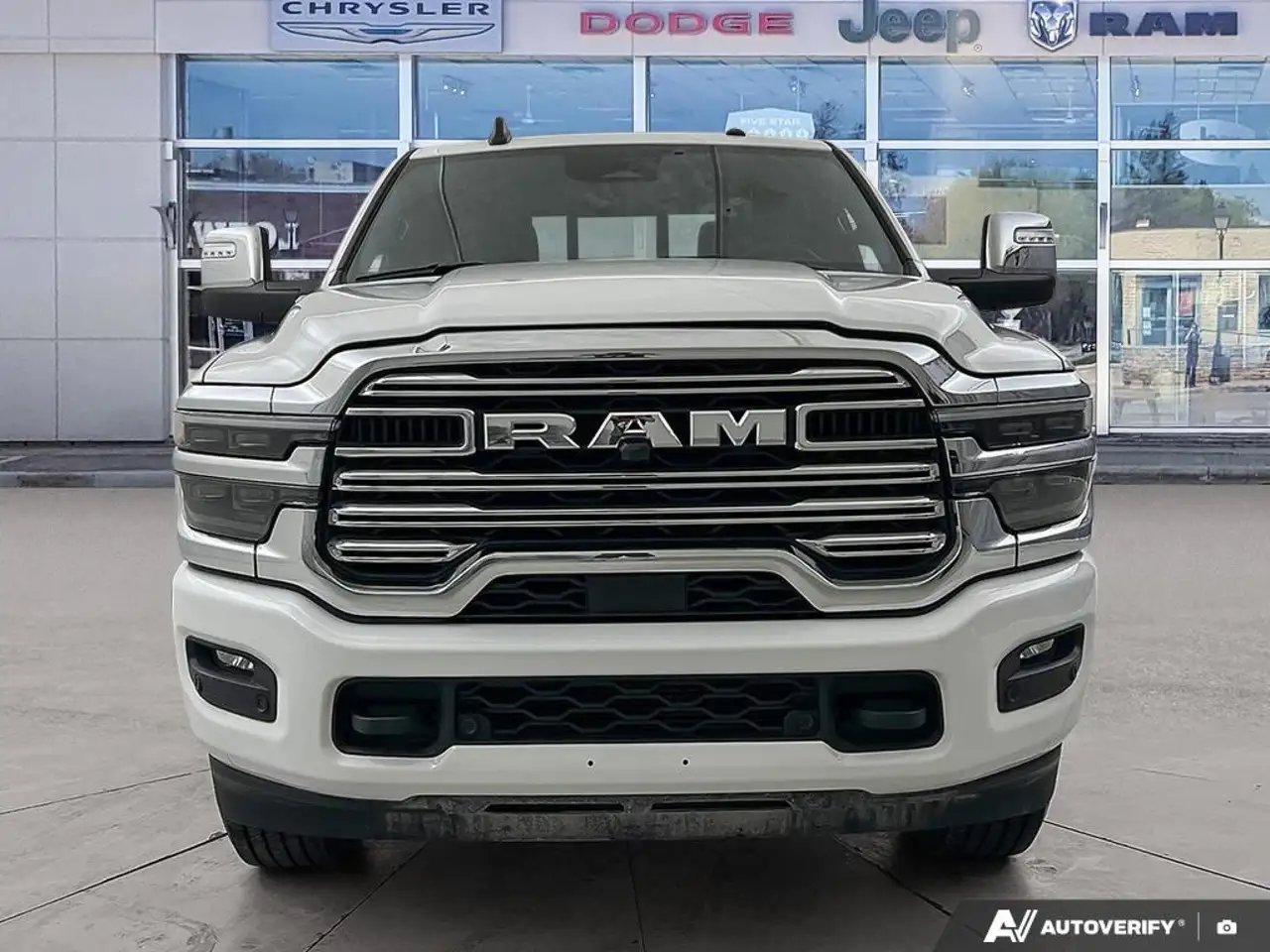 RAM 2500 снимка RAM 2500