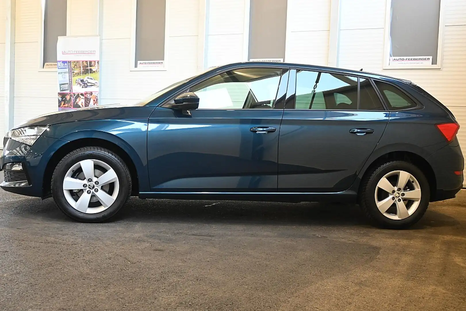 Skoda Scala 1,0 TSI Ambition DSG,LED,Sitzheizung,R-Kamera,S... Azul - 2