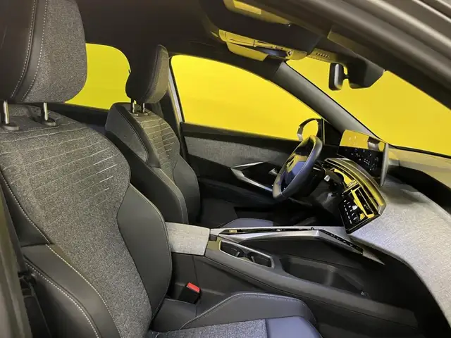 Peugeot 5008 view 11