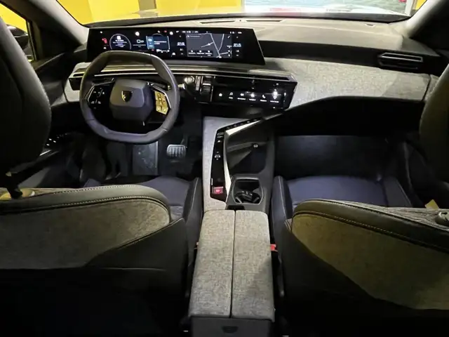 Peugeot 5008 view 22