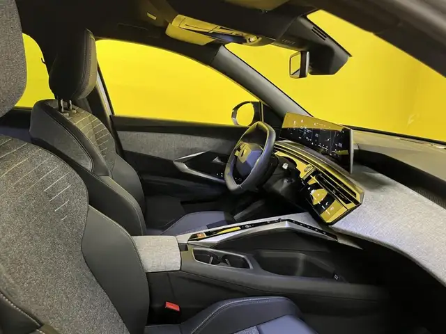 Peugeot 5008 view 3