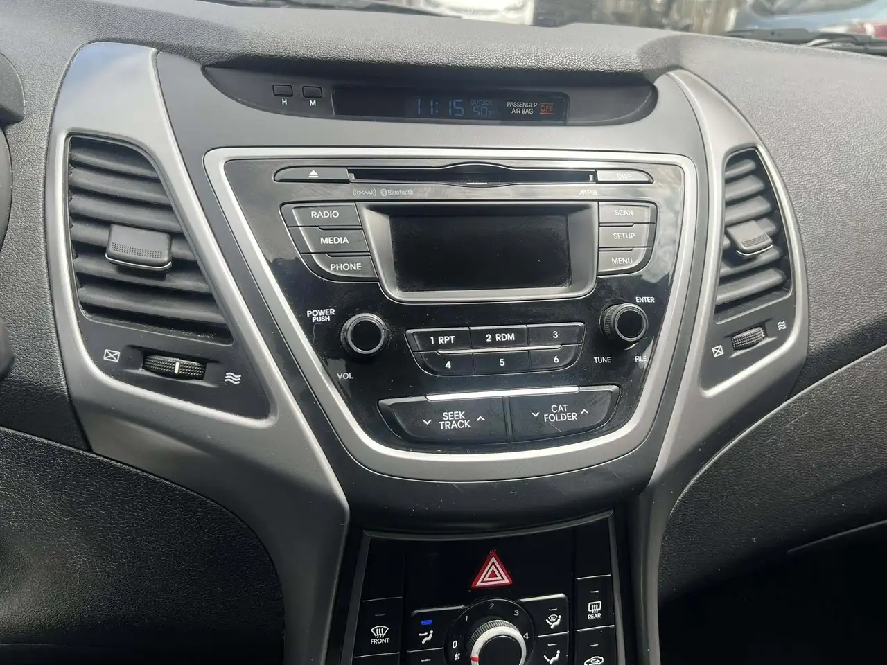 Hyundai ELANTRA снимка Hyundai ELANTRA
