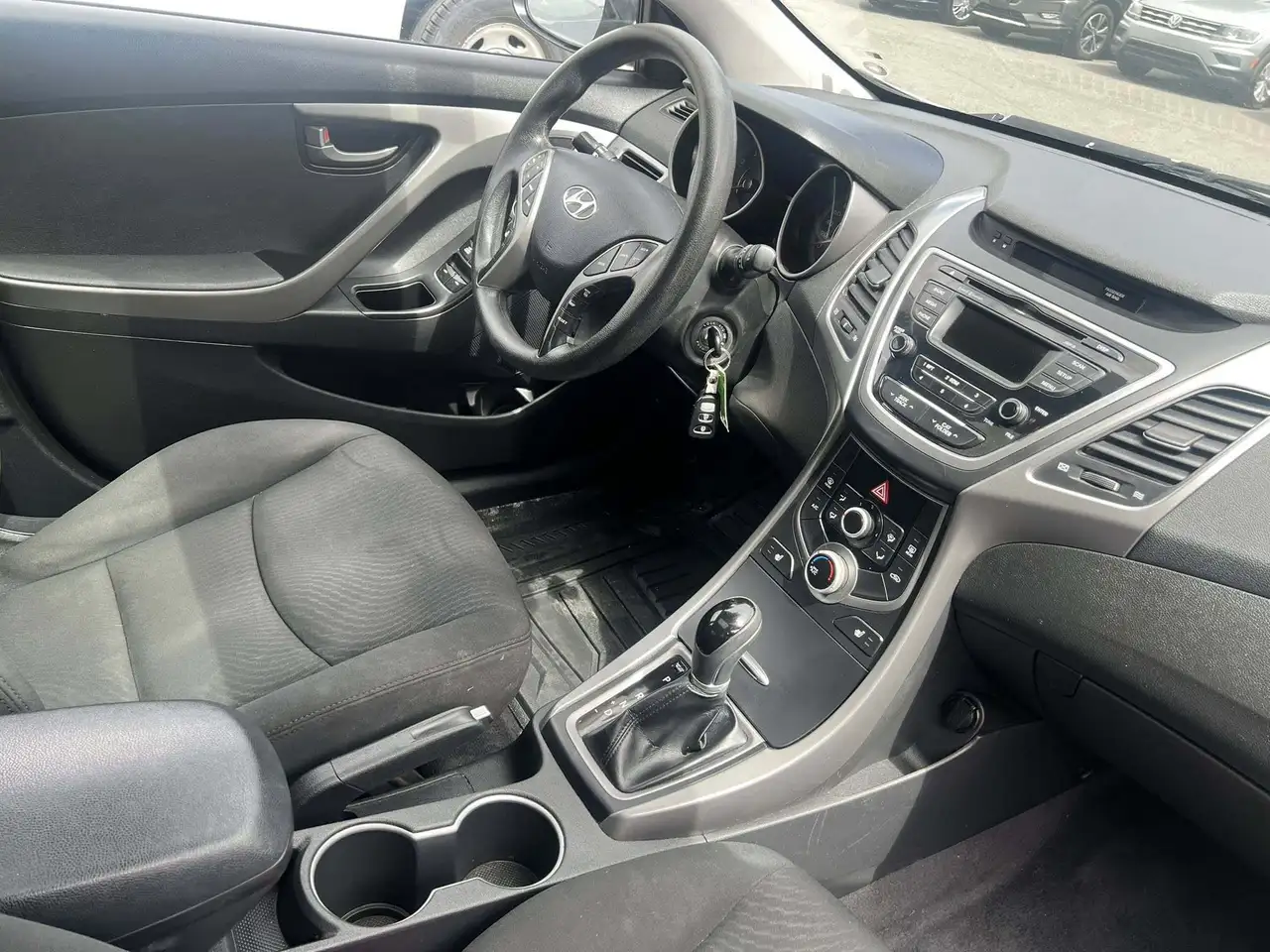 Hyundai ELANTRA снимка Hyundai ELANTRA