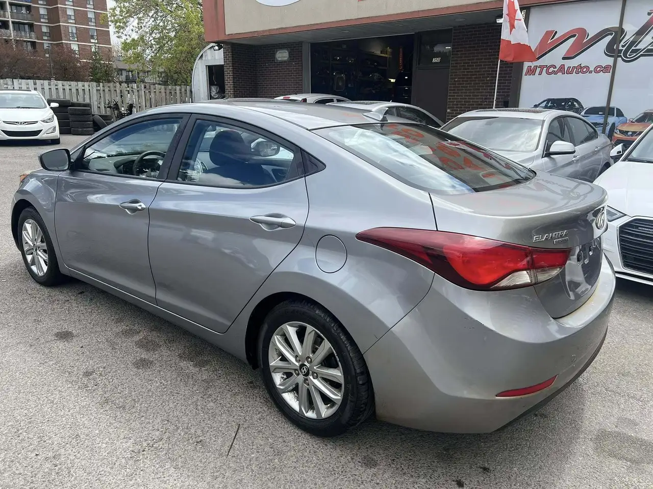 Hyundai ELANTRA снимка Hyundai ELANTRA
