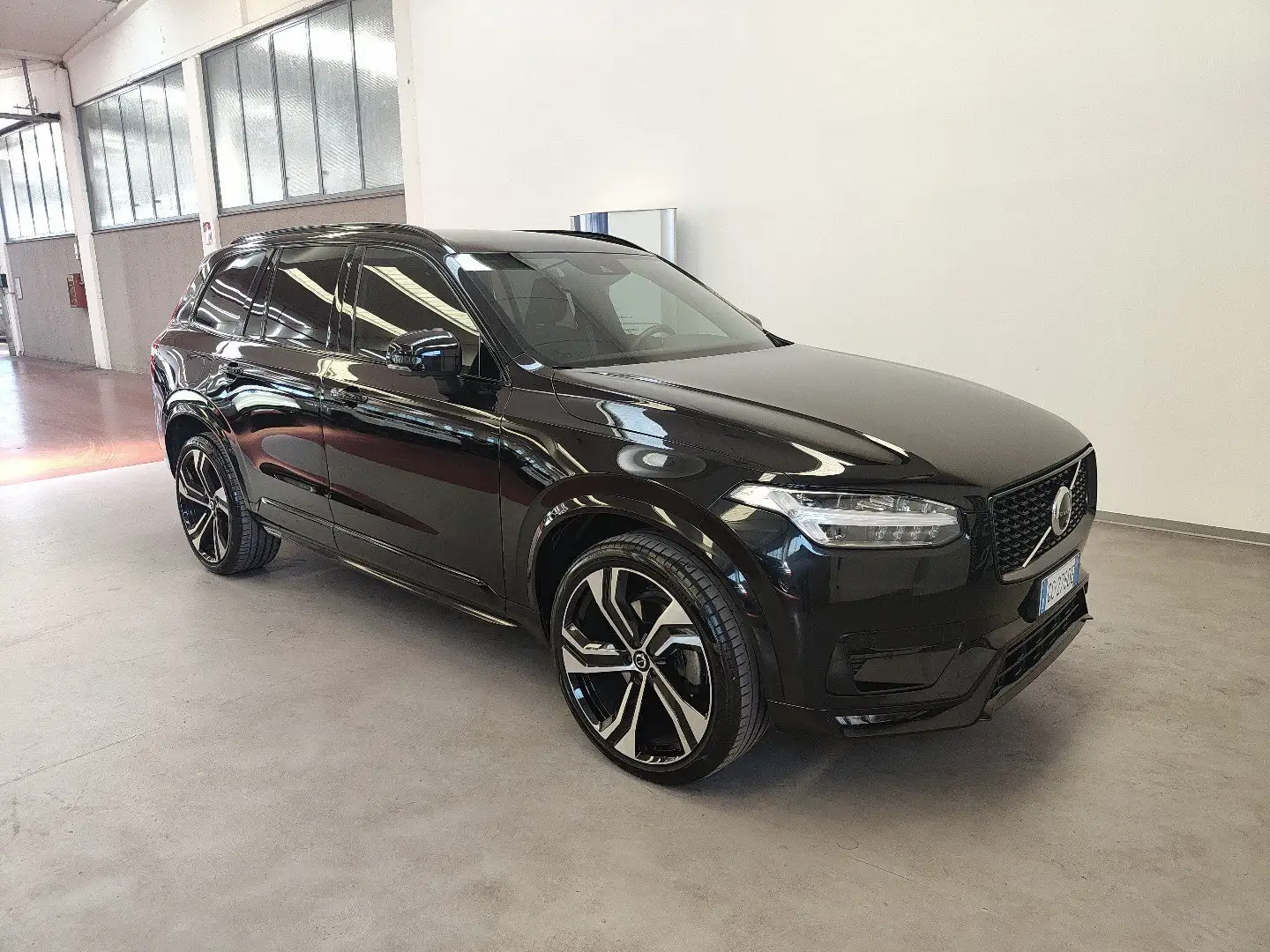 Volvo XC90 B5 (d) 235 CV AWD R-design auto Navi Cerchi 22” Nero - 2