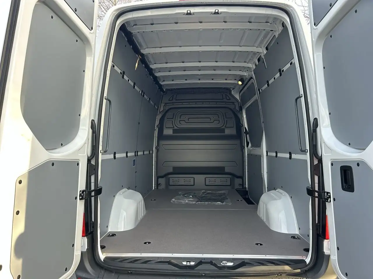 Mercedes-Benz Sprinter снимка Mercedes-Benz Sprinter