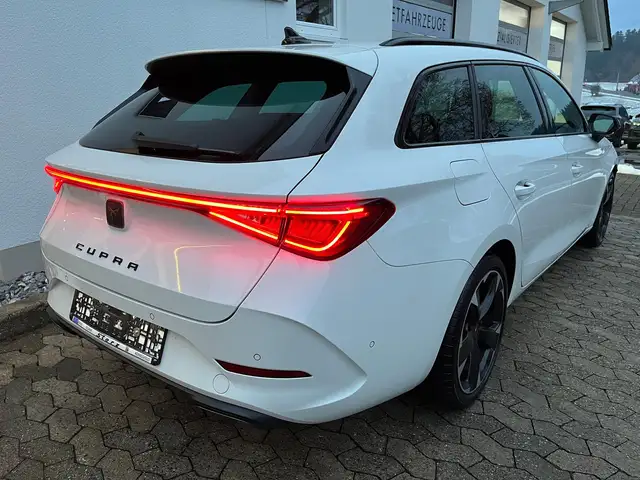 Cupra Leon view 8