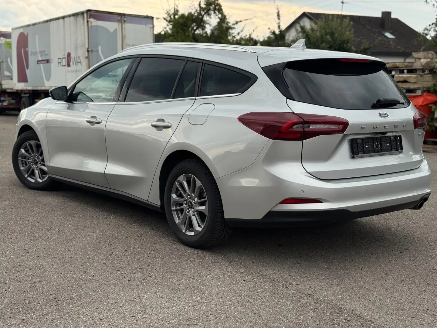 Ford Focus Turnier Titanium Automatik Navi Spurhalte Argent - 2