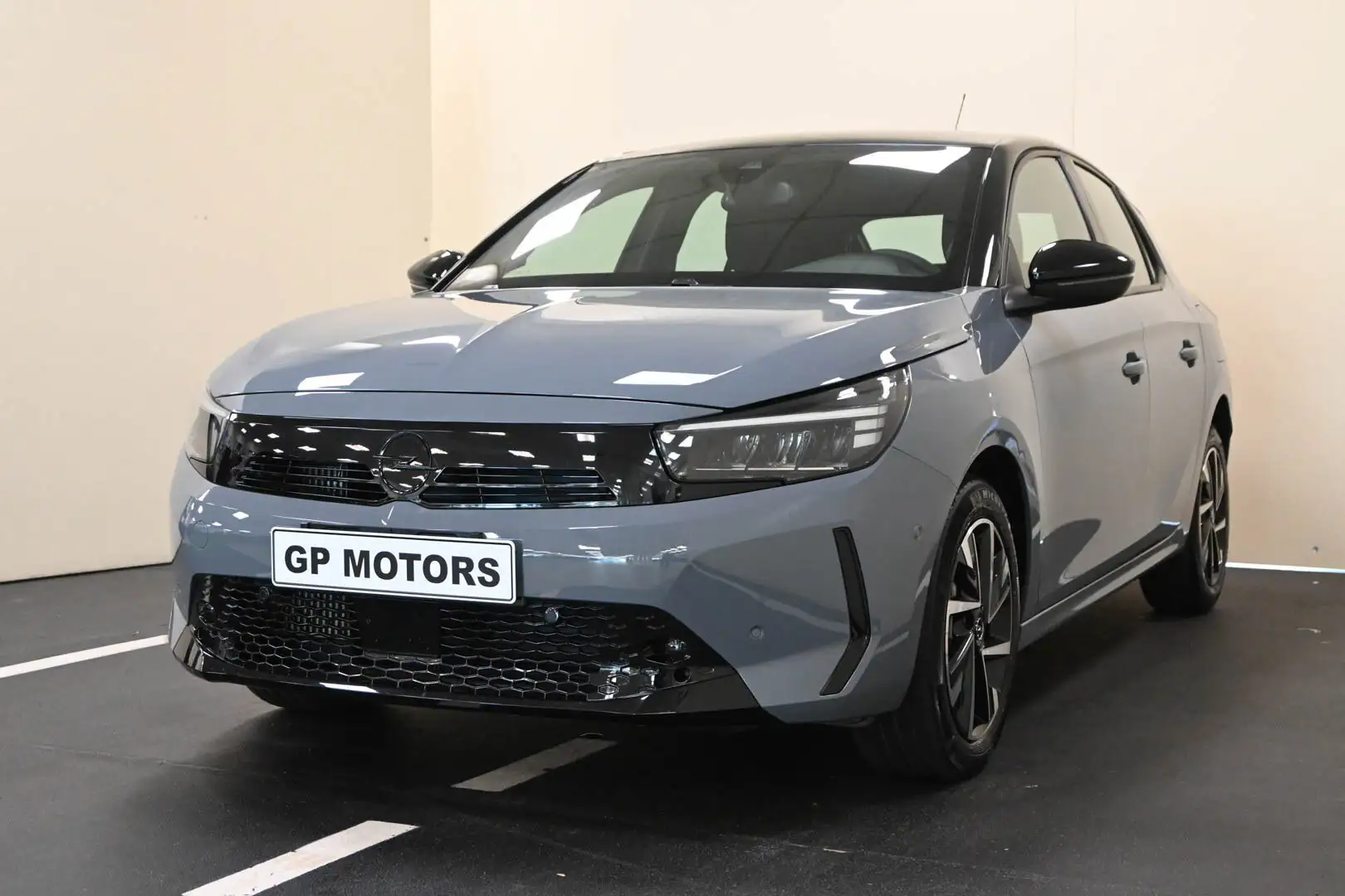 Opel Corsa Corsa 1.2 100 CV GS Line Grijs - 2