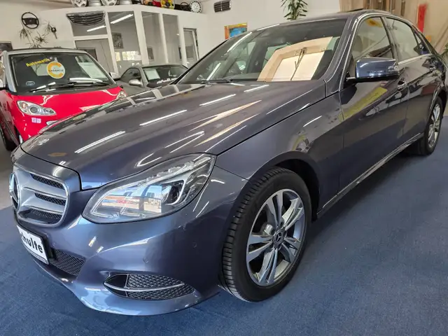 Mercedes-Benz E 200 7G-TR. Avantgarde LED,Comand,360,SHD,8-fach ber.