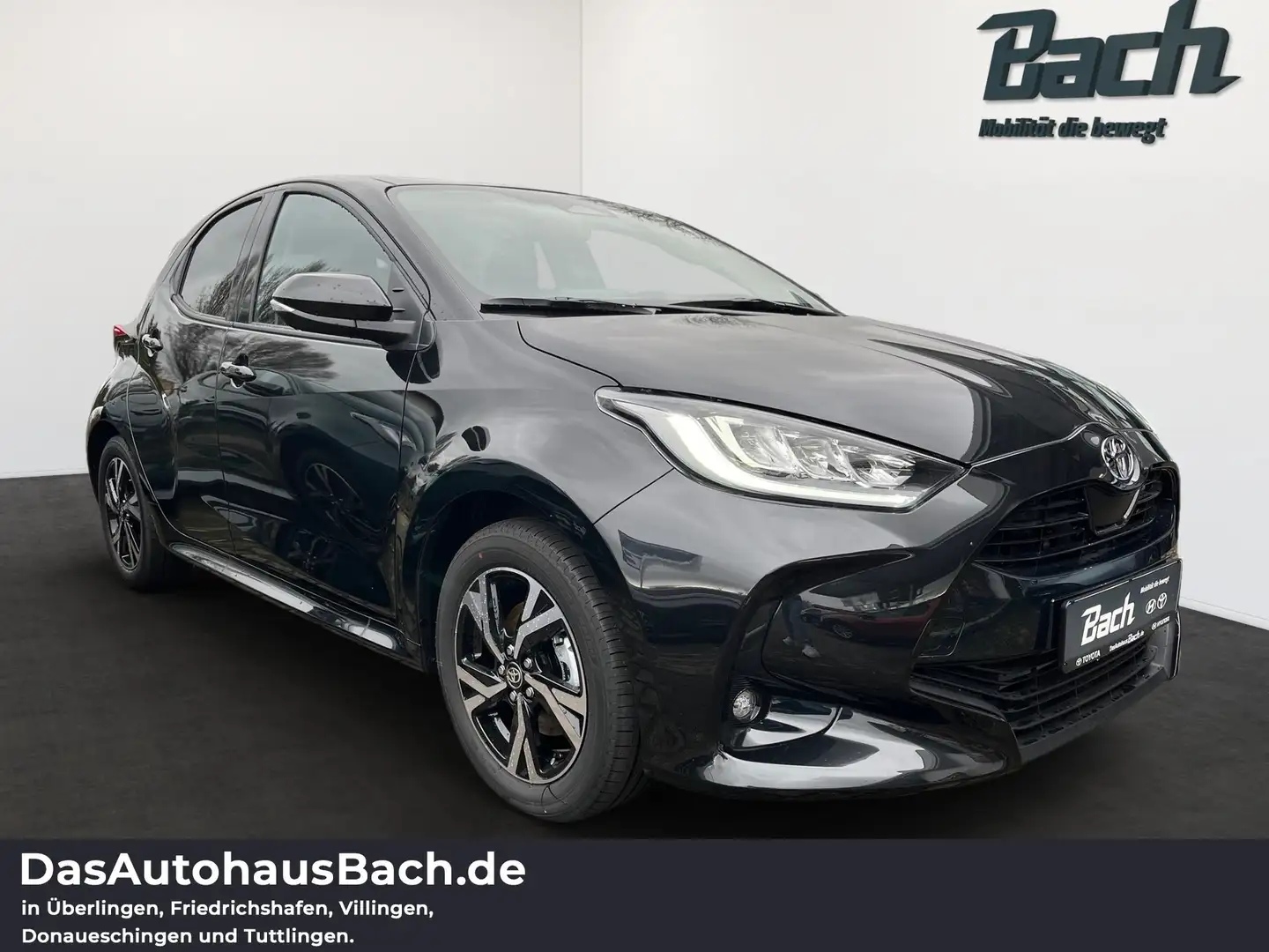 Toyota Yaris 1,5 Hybrid Teamplayer mit Comfort-Paket AUT Schwarz - 2