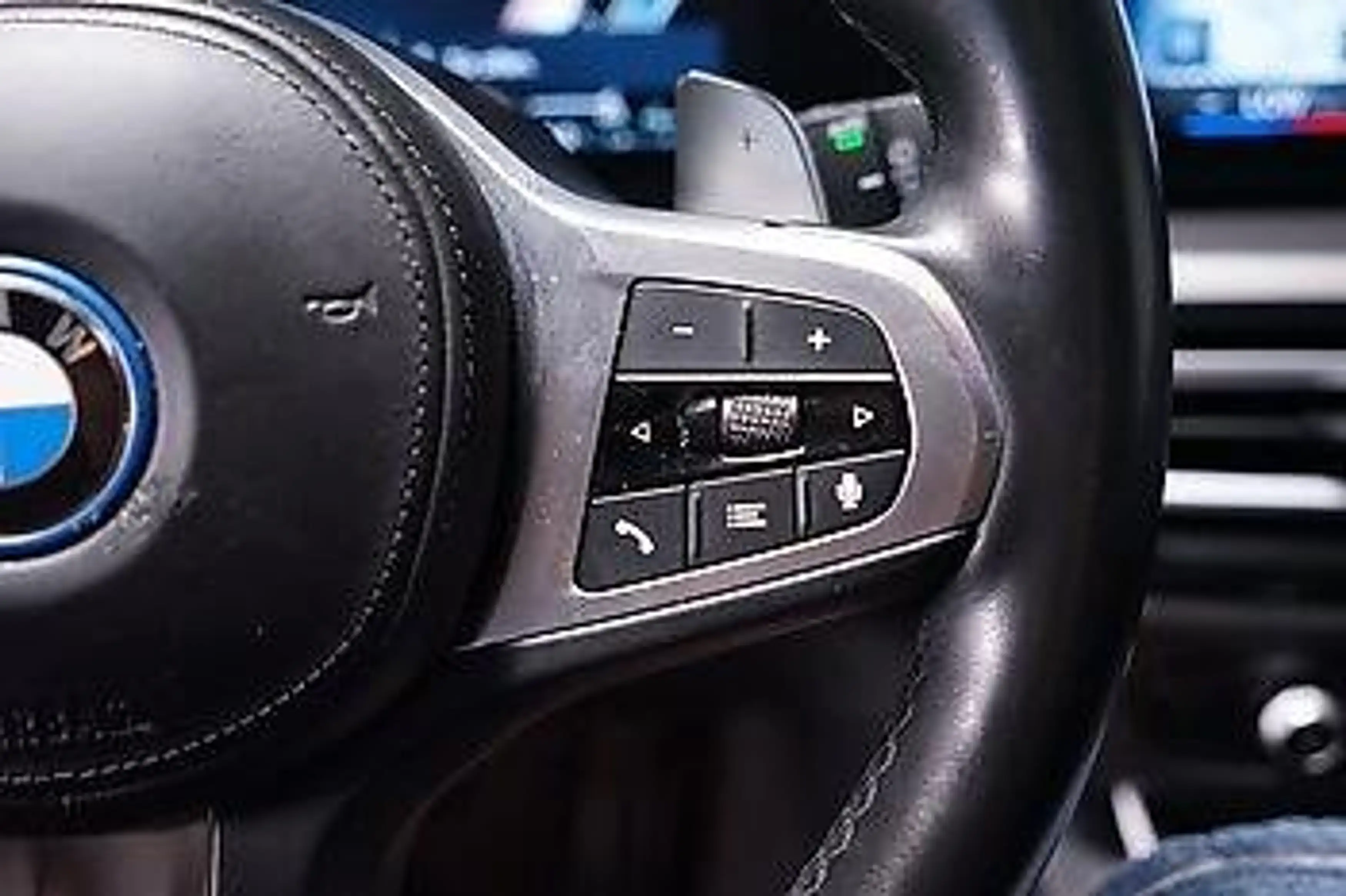 BMW 330 e xDrive Touring M-Sport ACC/AHK/LED/KeyLess — photo 12