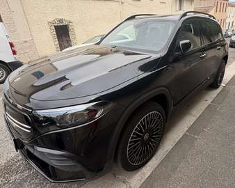 EQB 300 4 Matic AMG line full Black garantie 4ans