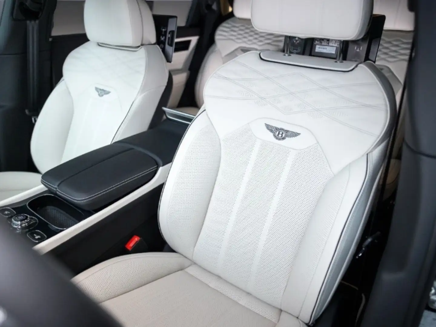 Bentley Bentayga 4.0 V8 EWB Azure First Edition Negro - 2