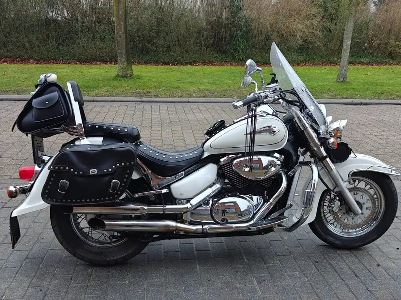 Suzuki VL 800