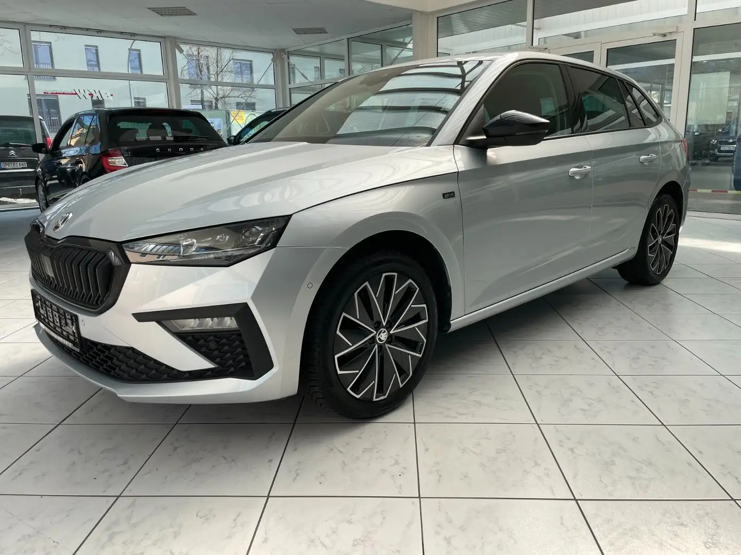 Skoda Scala Drive 1.0TSI Matrix,Kamera,DAB+,PDC,ACC Silber - 1