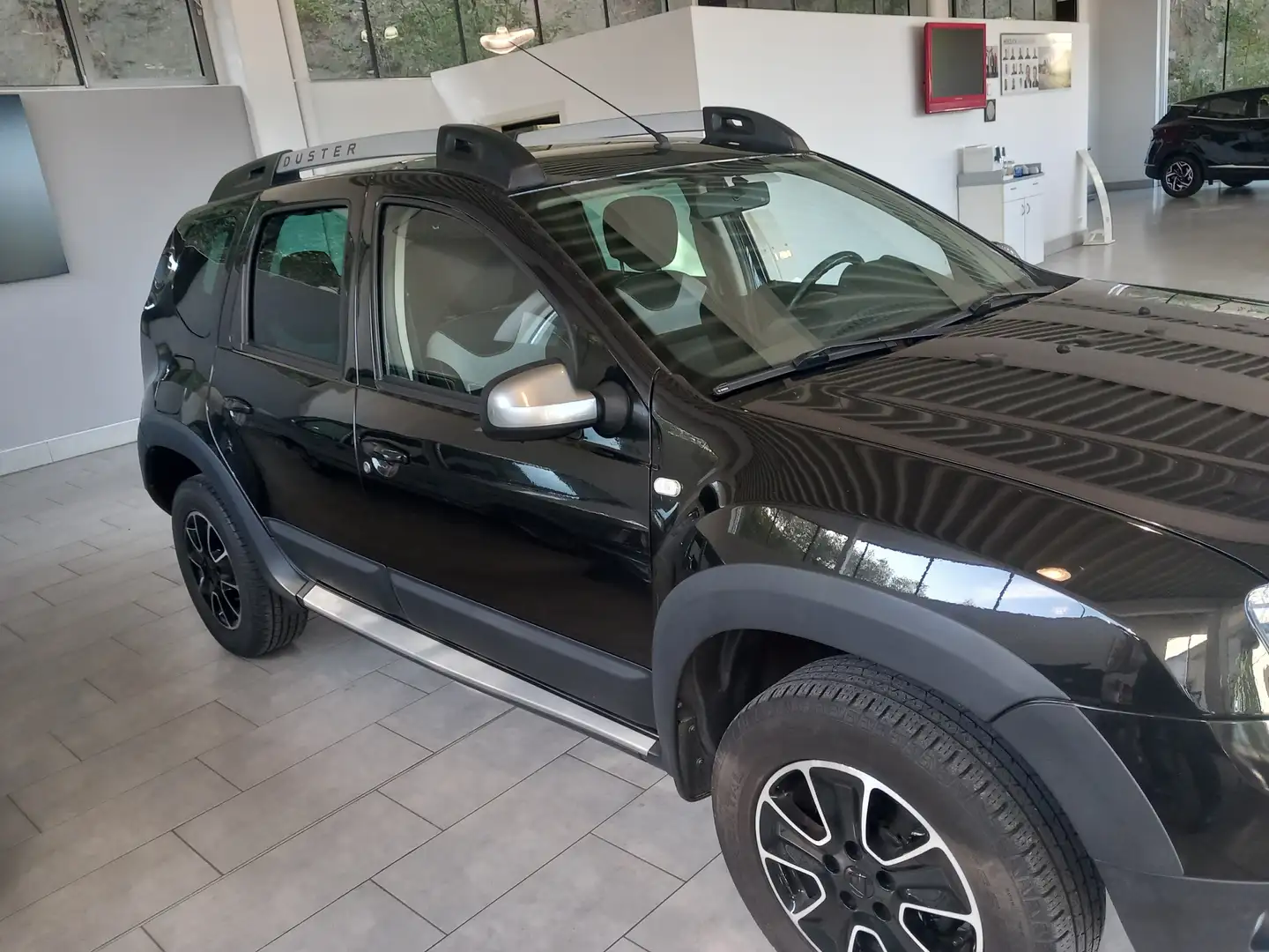 Dacia Duster Duster Urban Explorer TCe 125 S Schwarz - 2
